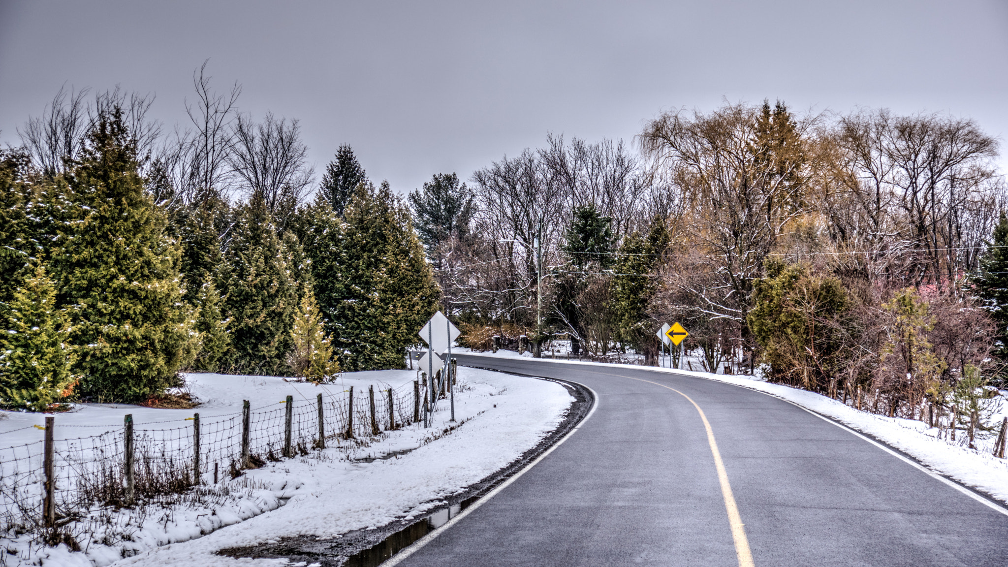 Sony DT 16-105mm F3.5-5.6 sample photo. Winter road photography