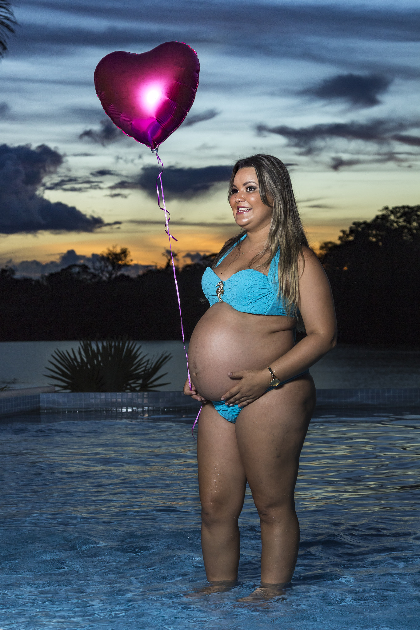 Canon EF 24-105mm F4L IS USM sample photo. Pregnant - bikini photography