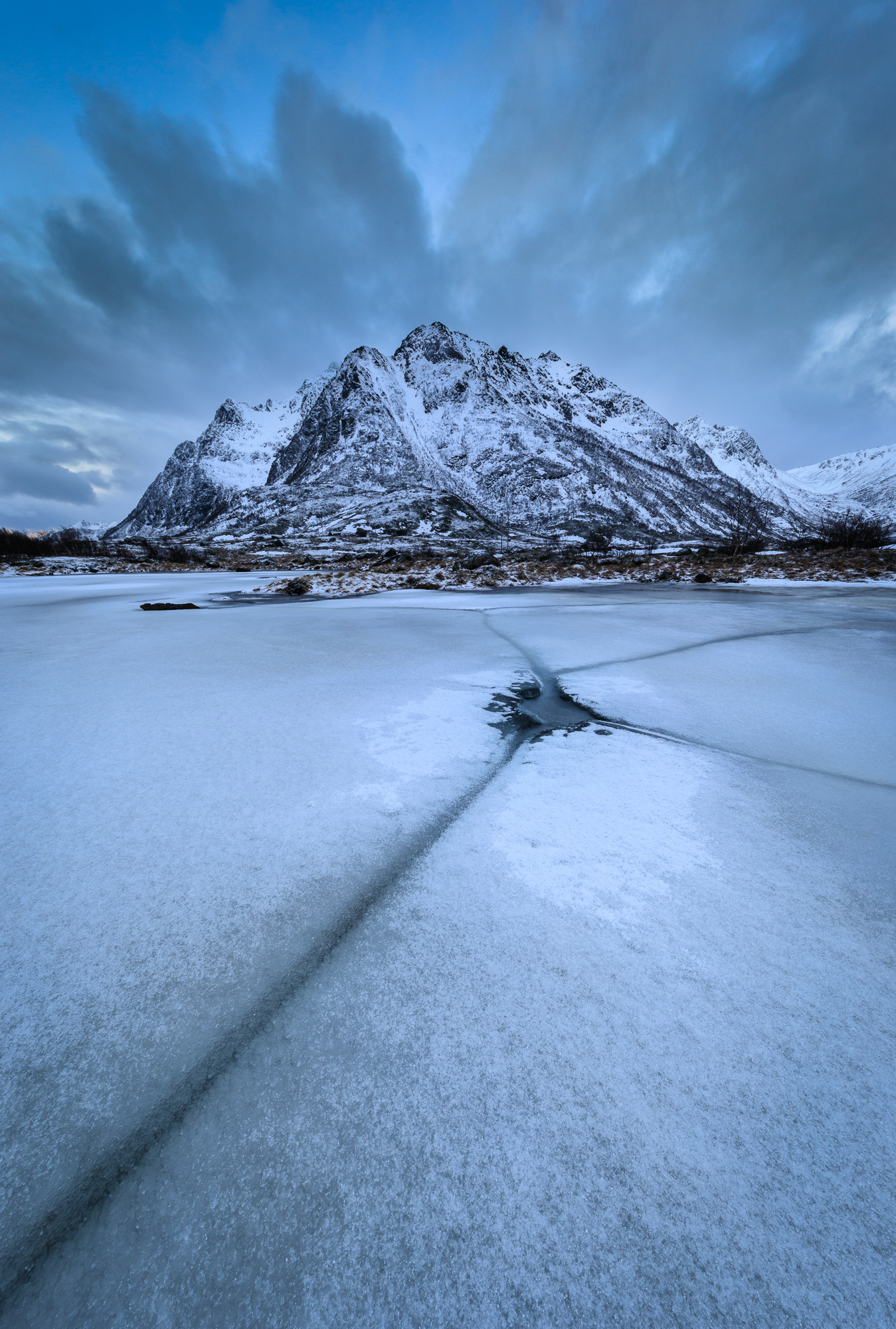 Canon EOS 5D Mark IV + Canon EF 11-24mm F4L USM sample photo. Kartfjorden, lofoten - 46243 photography