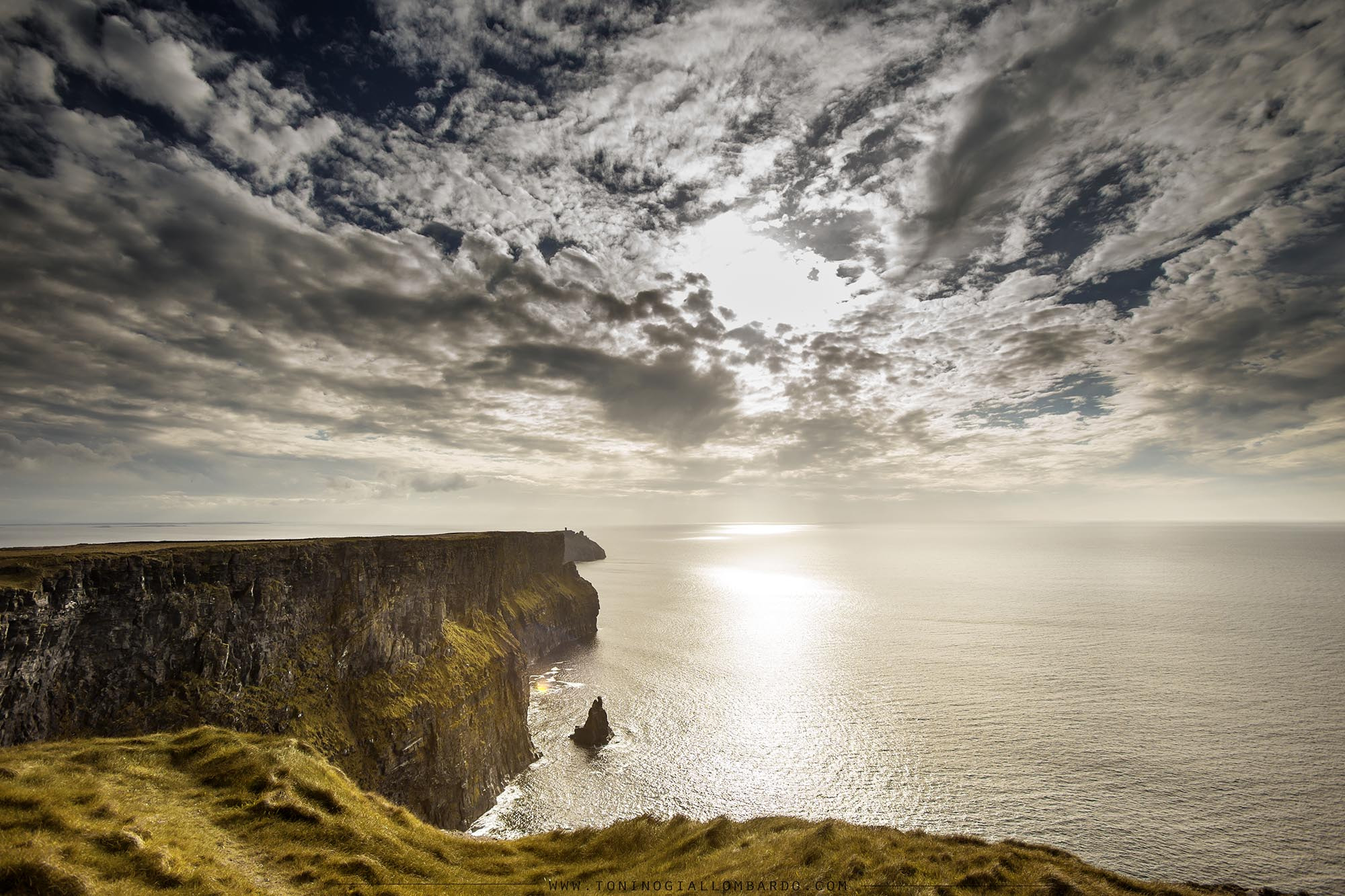 Canon EF 16-35mm F2.8L USM sample photo. Sunset at the cliffs of moher - ireland photography
