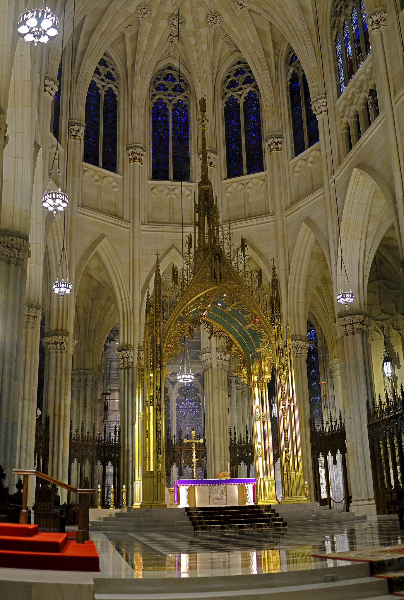 Fujifilm X-Pro2 + Fujifilm XF 35mm F1.4 R sample photo. Church alter photography