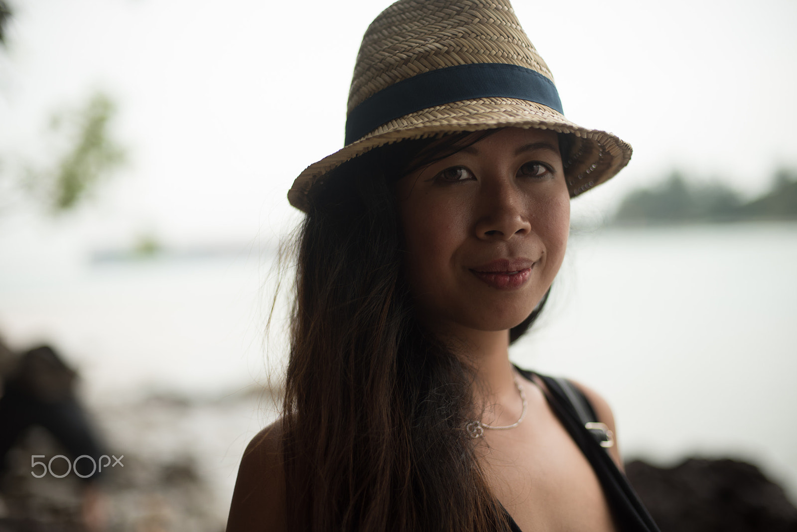 Nikon D750 + Nikon AF Nikkor 50mm F1.4D sample photo. Pretty smiling singaporean woman photography