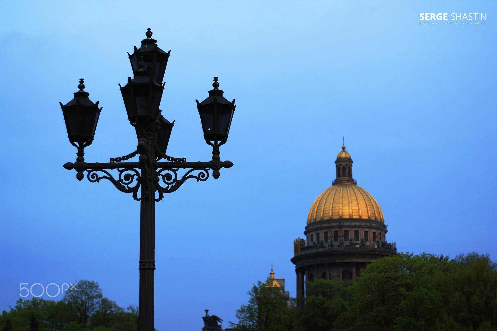 Canon EOS 1000D (EOS Digital Rebel XS / EOS Kiss F) sample photo. Isaac cathedral photography