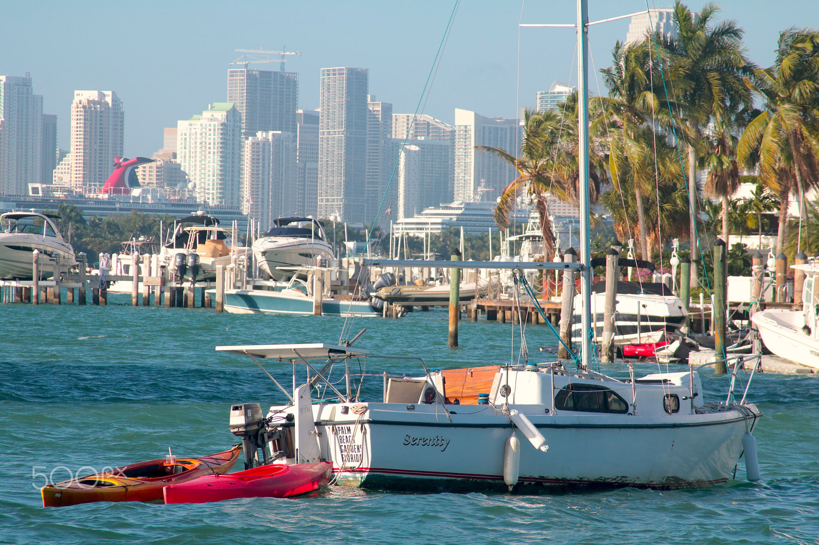 Canon EOS 750D (EOS Rebel T6i / EOS Kiss X8i) + Canon EF 28-200mm F3.5-5.6 USM sample photo. Miami beach ivan varela photography