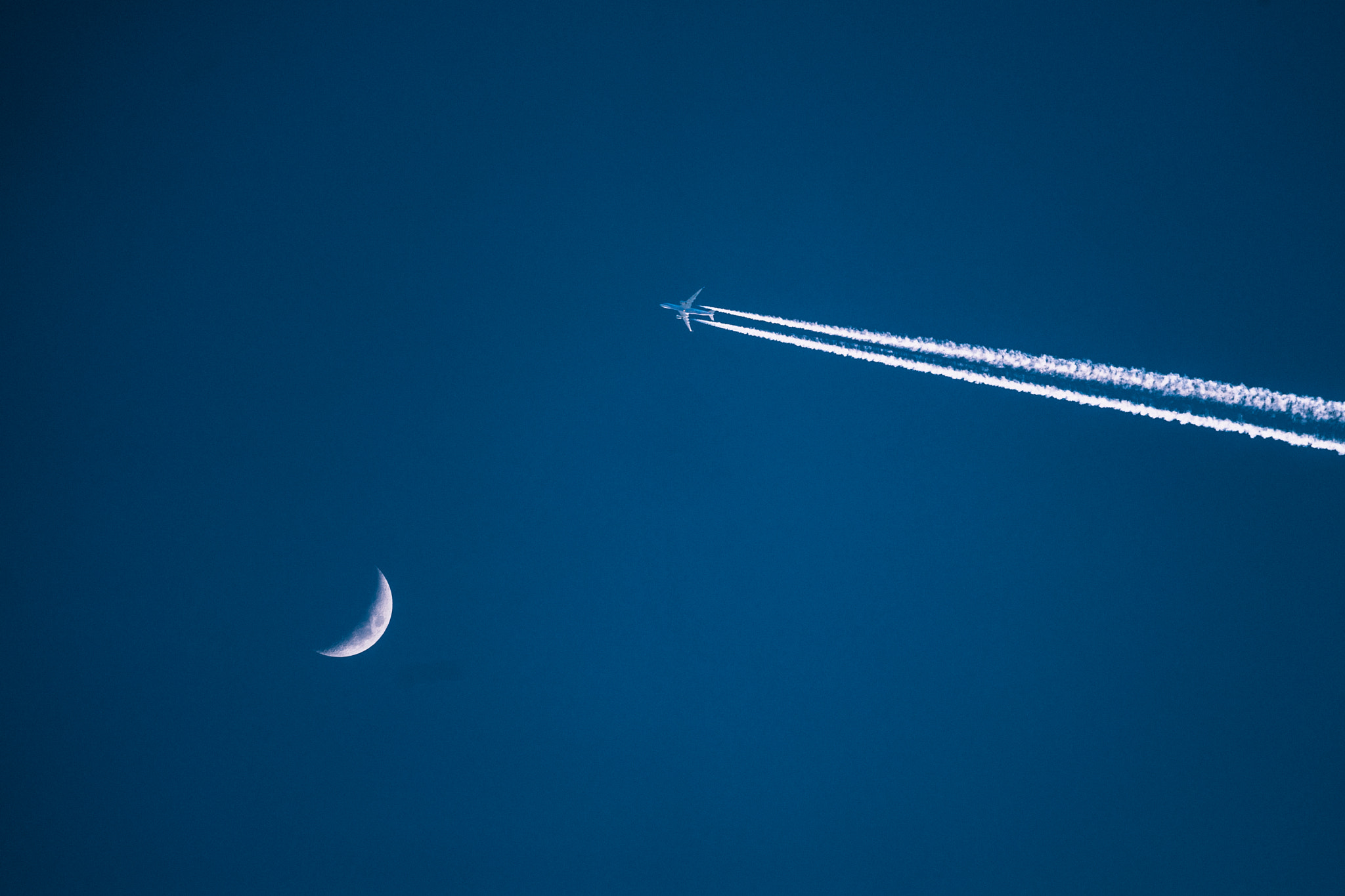 Sony a7 sample photo. Flying to the moon photography
