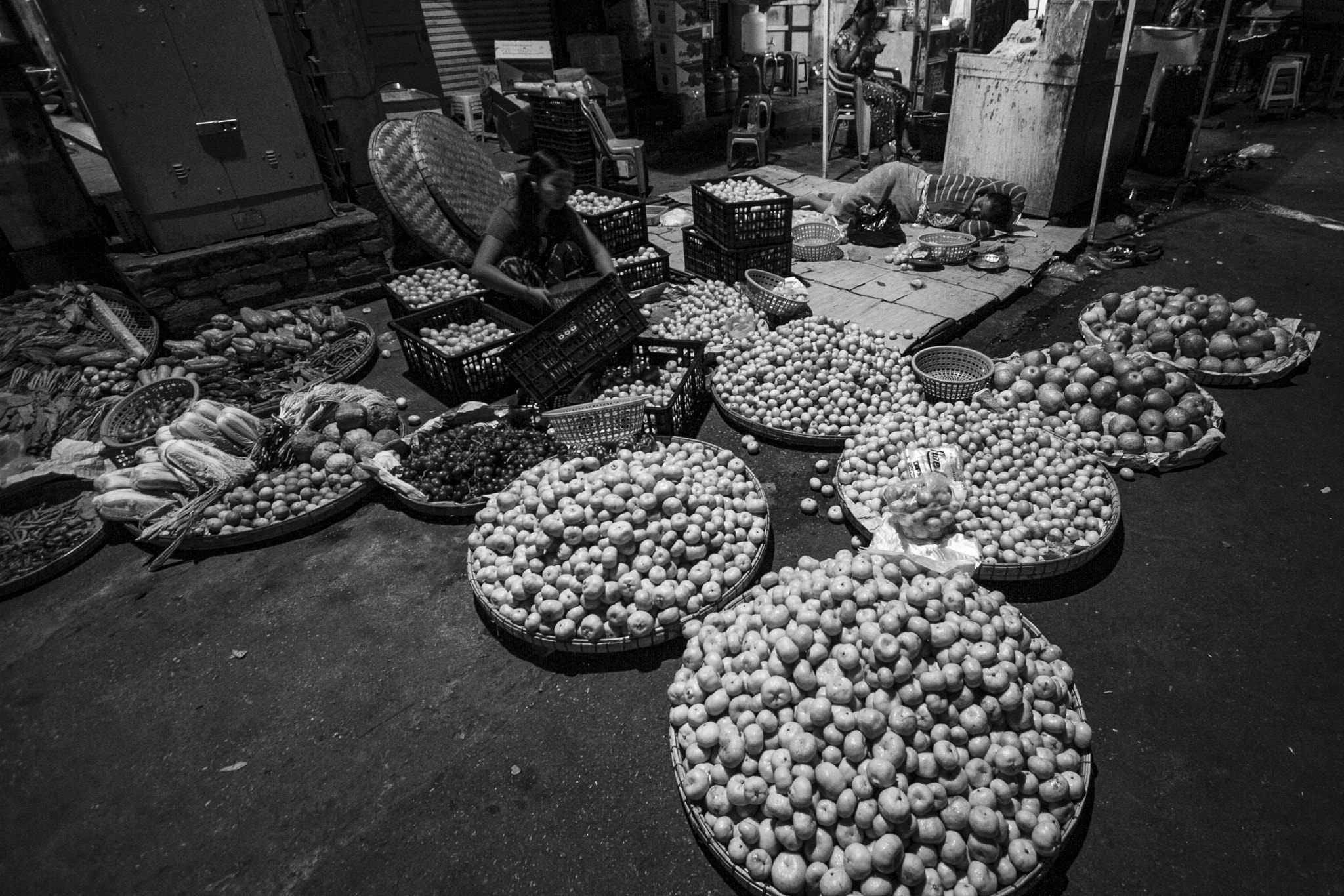 Canon EF-S 10-22mm F3.5-4.5 USM sample photo. Market photography