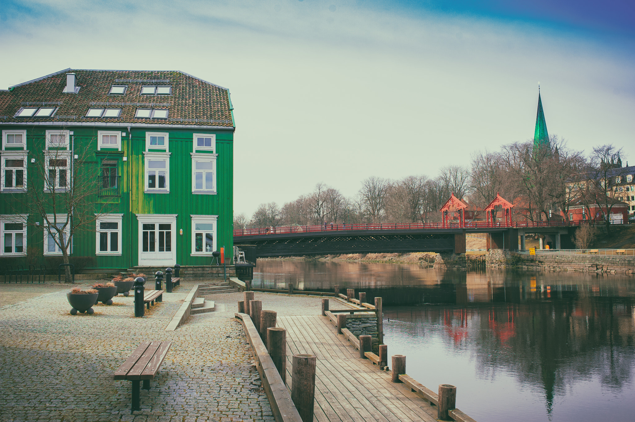 Nikon AF Nikkor 35mm F2D sample photo. Nidelva photography