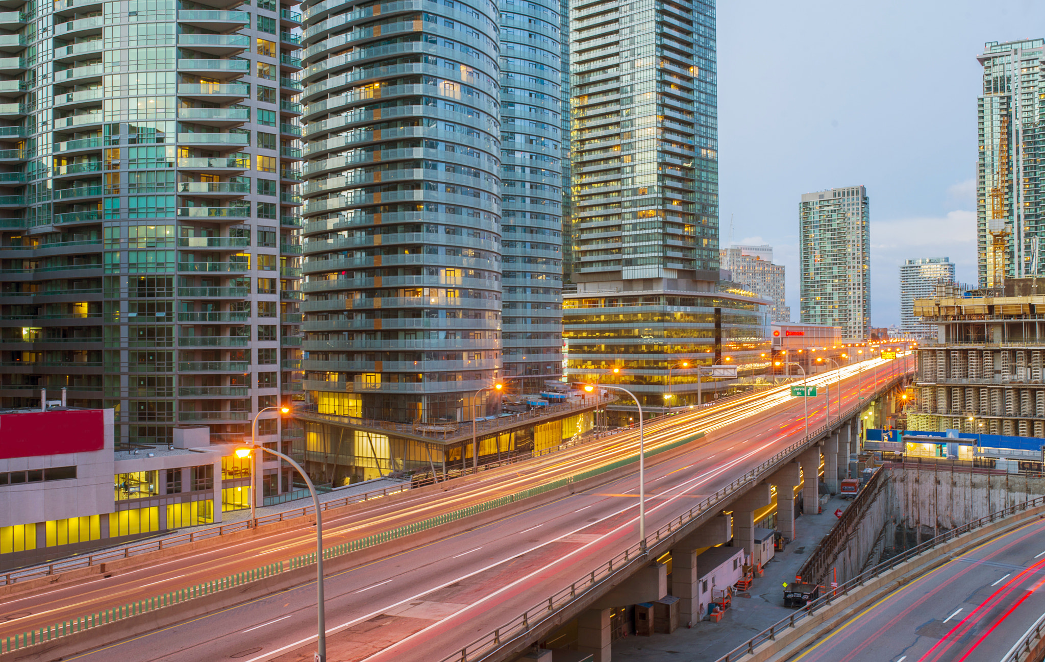 Sony Alpha DSLR-A850 + Sigma 35mm F1.4 DG HSM Art sample photo. Toronto cityscape photography