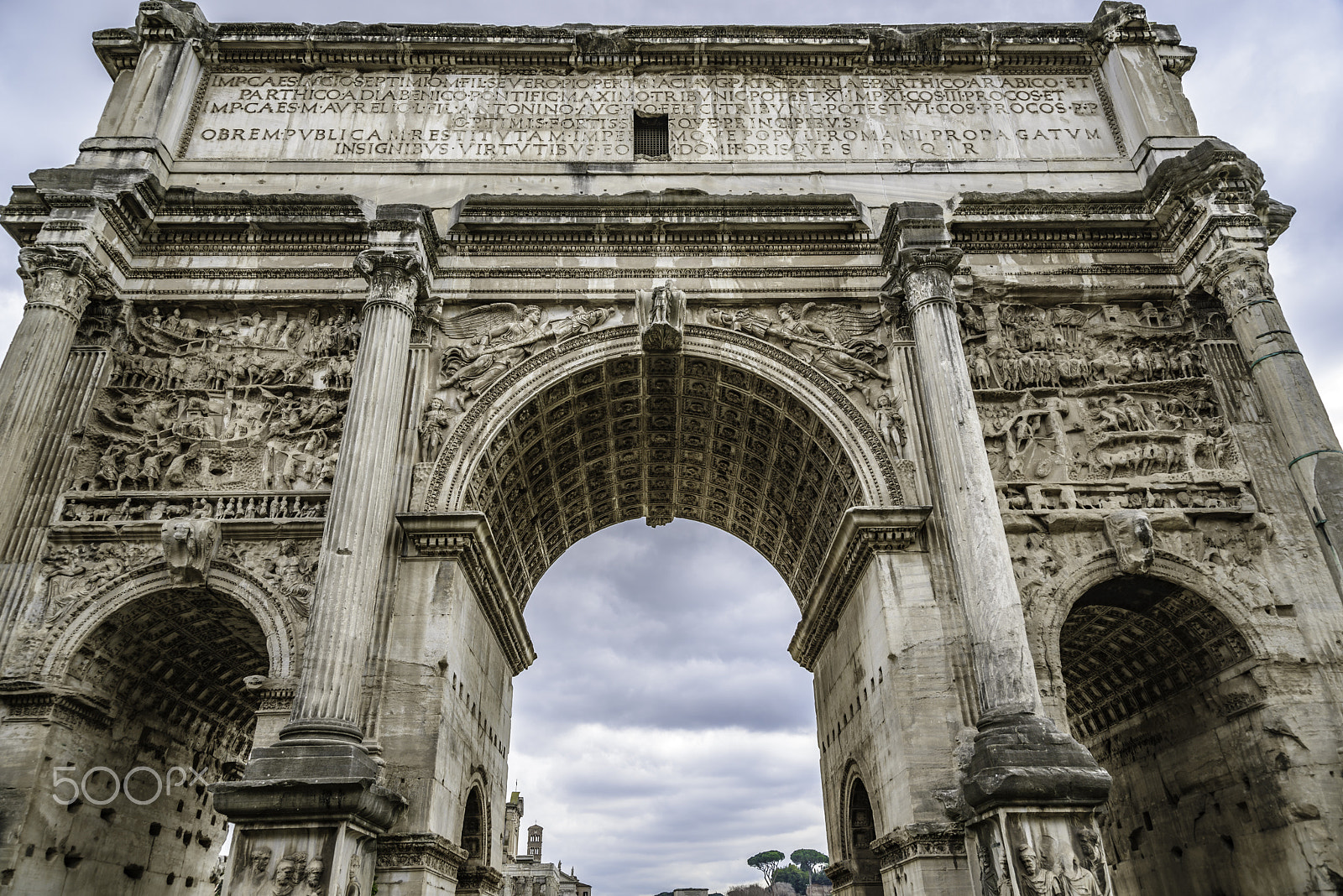 Nikon D610 + Sigma 24-105mm F4 DG OS HSM Art sample photo. Septimius severus arch photography