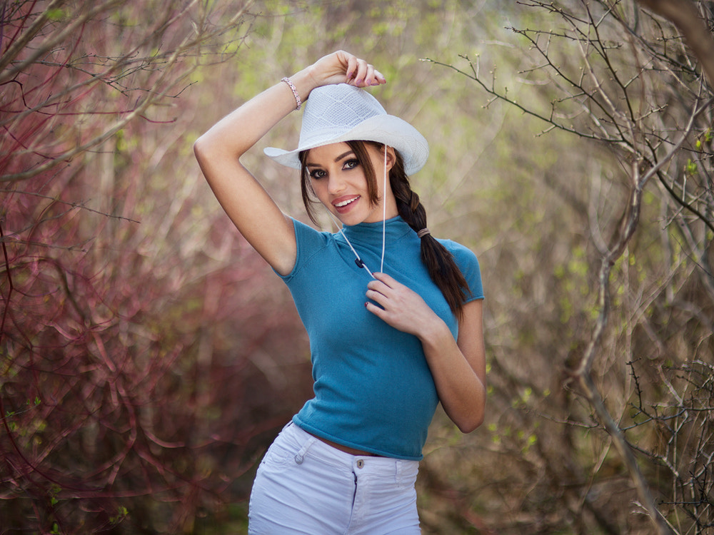 Sigma 85mm F1.4 EX DG HSM sample photo. Even cowgirls get the blues photography