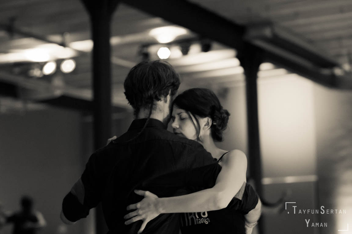 Nikon D700 + Sigma 85mm F1.4 EX DG HSM sample photo. Tango 2012 photography
