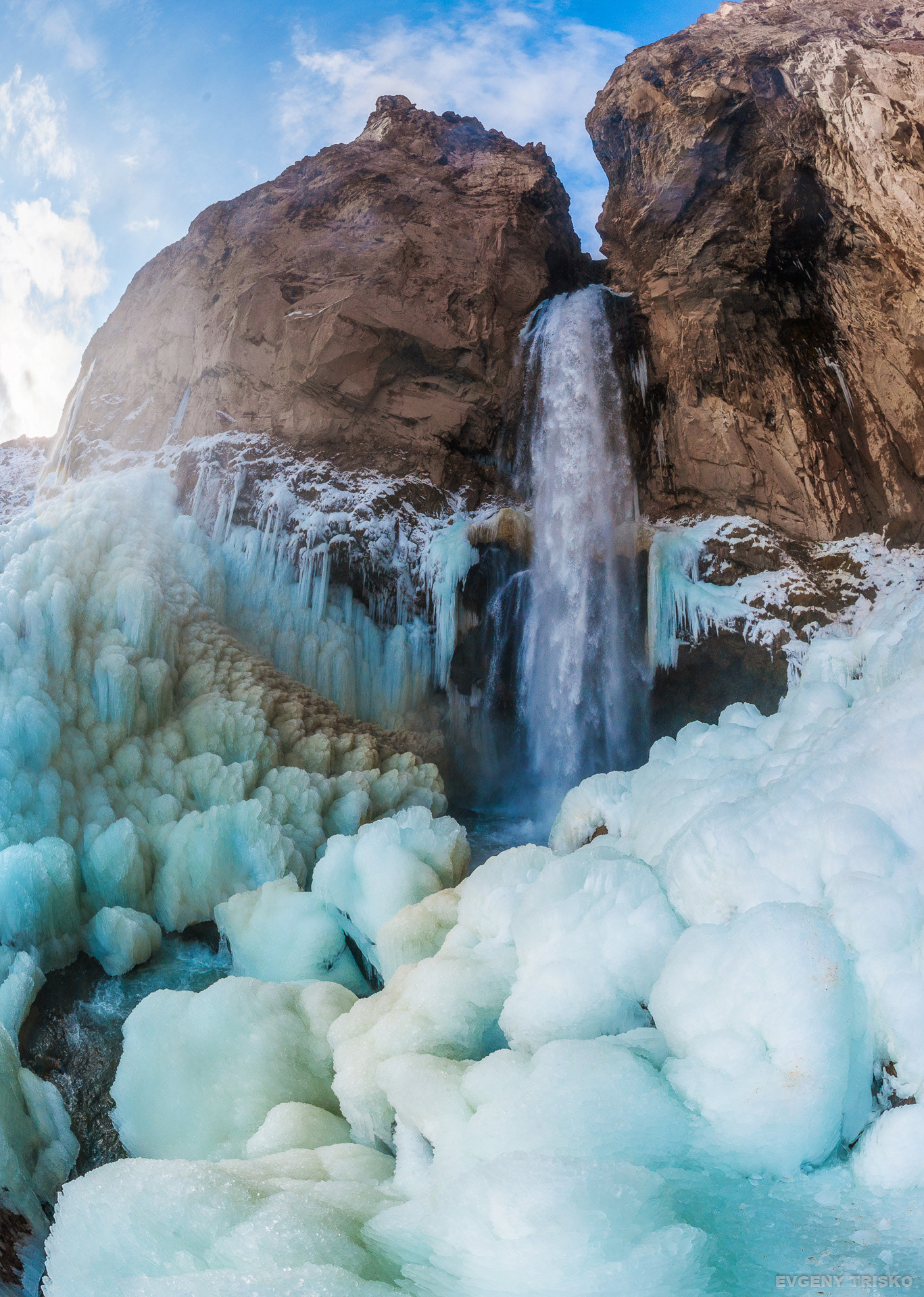 Nikon AF Fisheye-Nikkor 16mm F2.8D sample photo. Ice waterfall photography