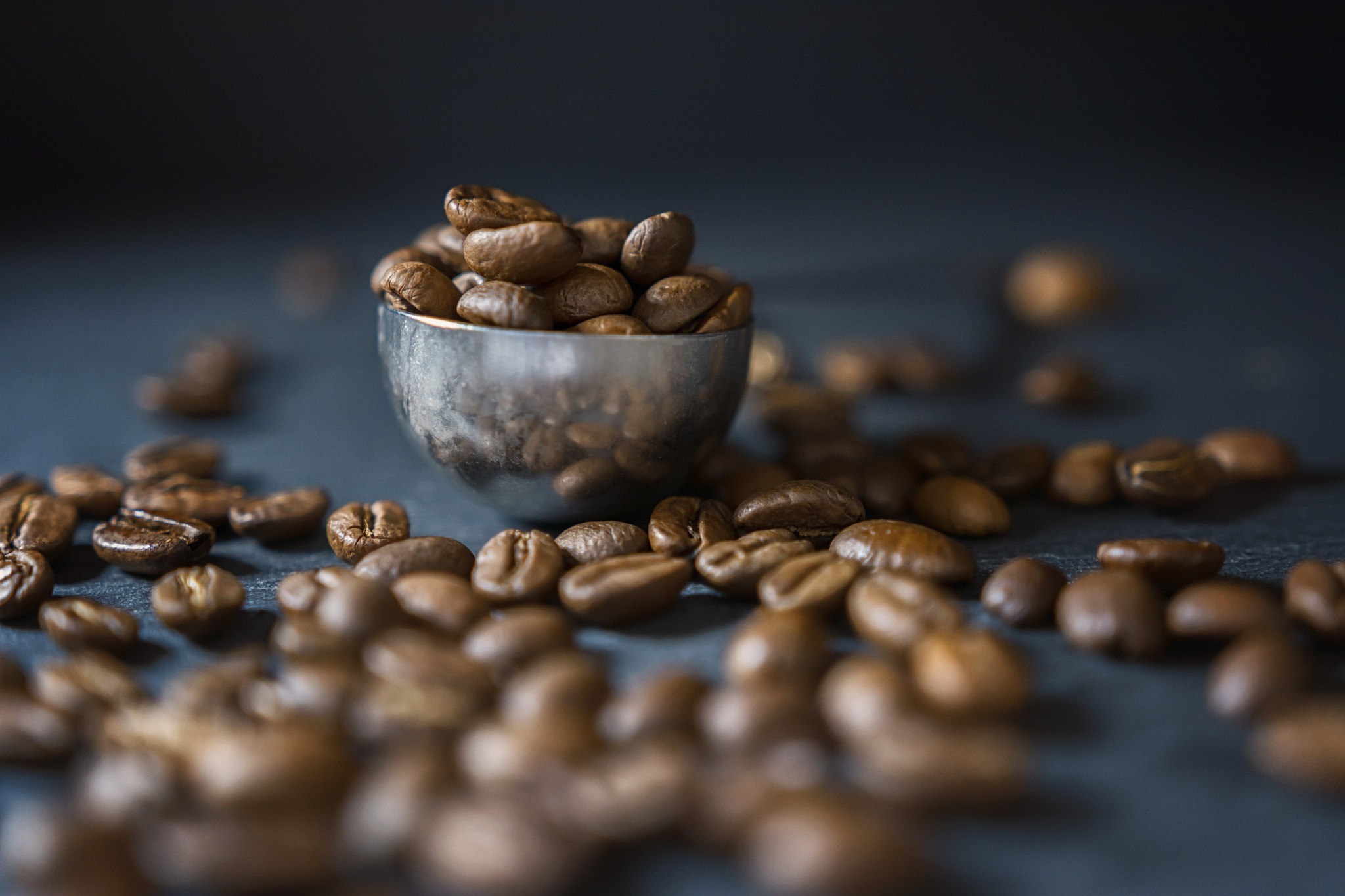 Nikon D5200 + Sigma 18-35mm F1.8 DC HSM Art sample photo. Let's grind the coffee beans photography