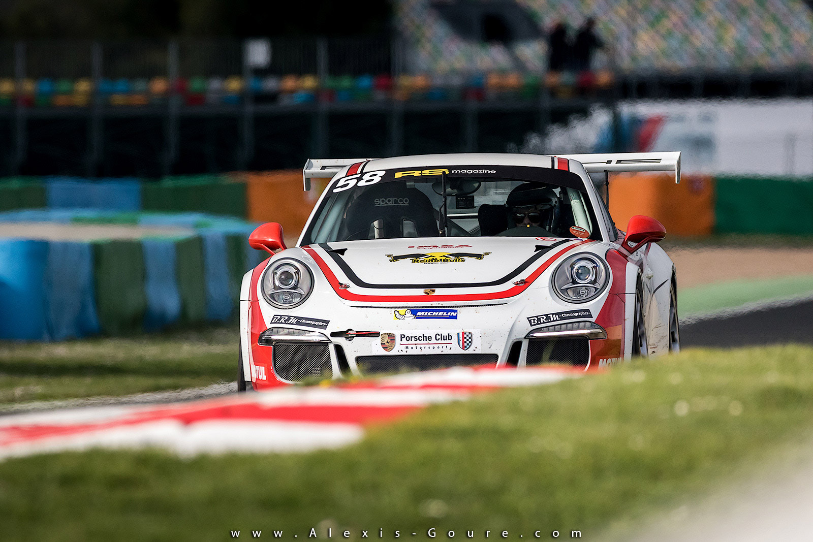 Canon EF 200-400mm F4L IS USM Extender 1.4x sample photo. Porsche club motorsport photography