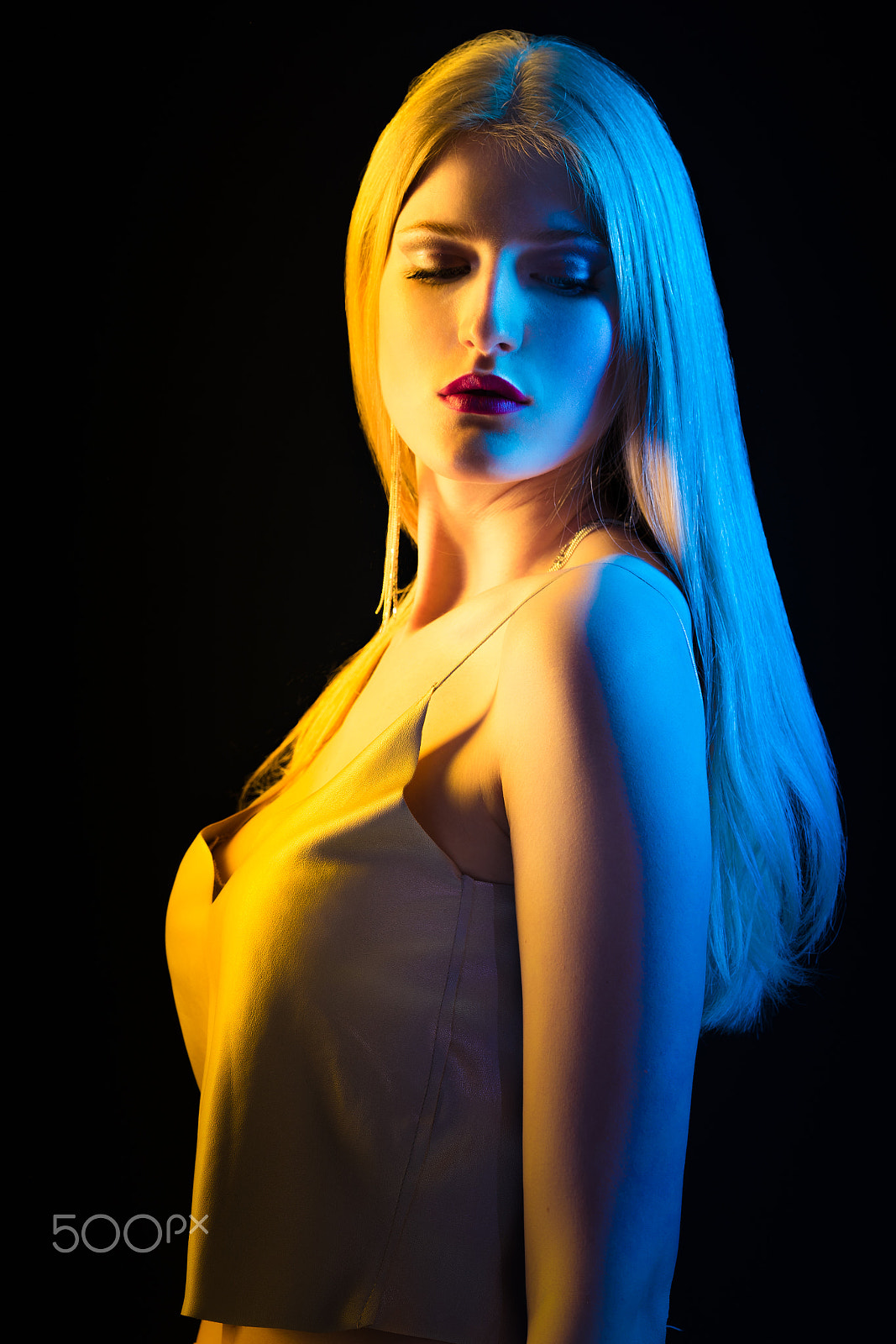 Sony a7 II + Sony FE 90mm F2.8 Macro G OSS sample photo. Nina photography