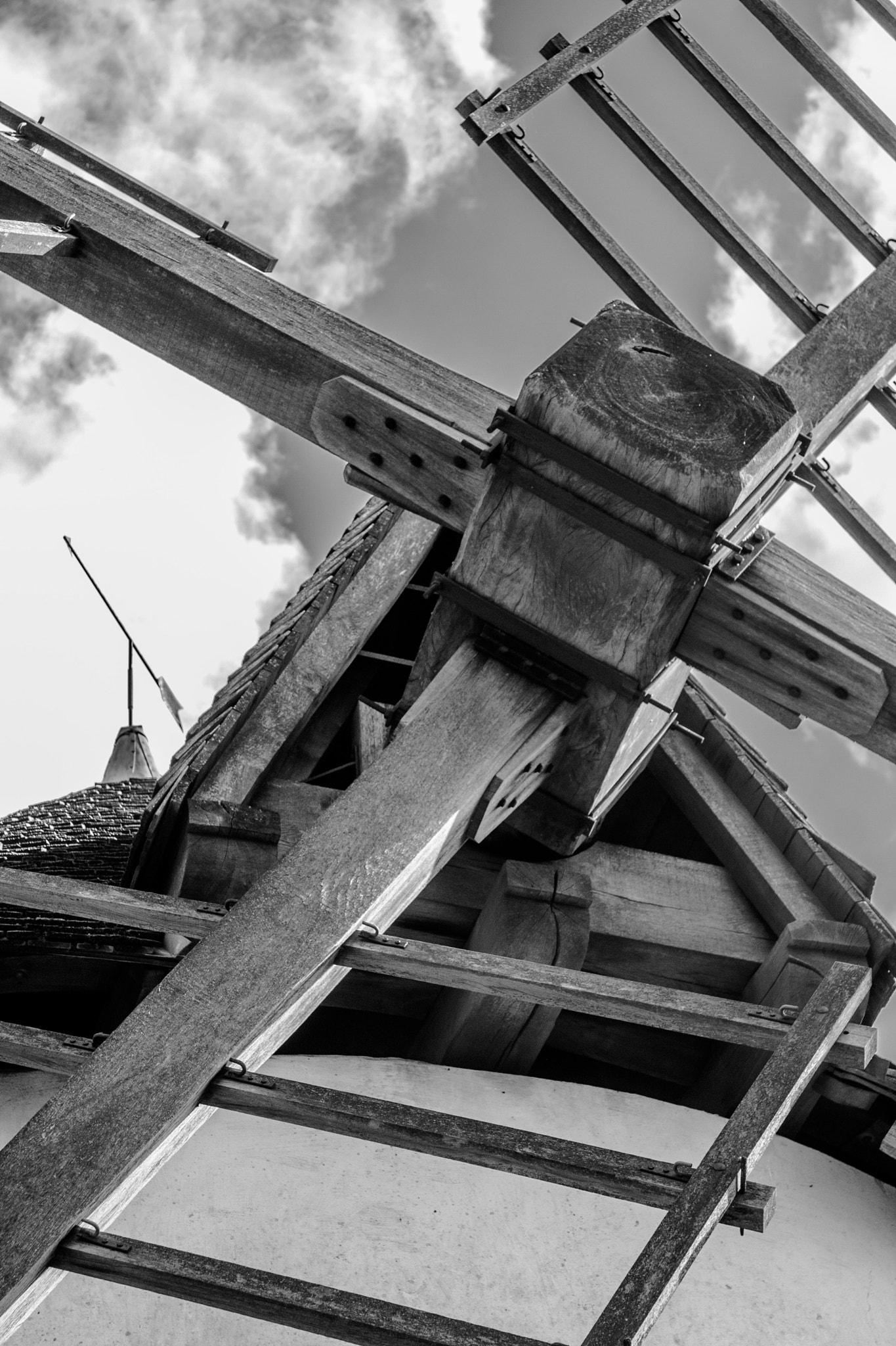 Canon EF-S 17-85mm F4-5.6 IS USM sample photo. Windmill photography