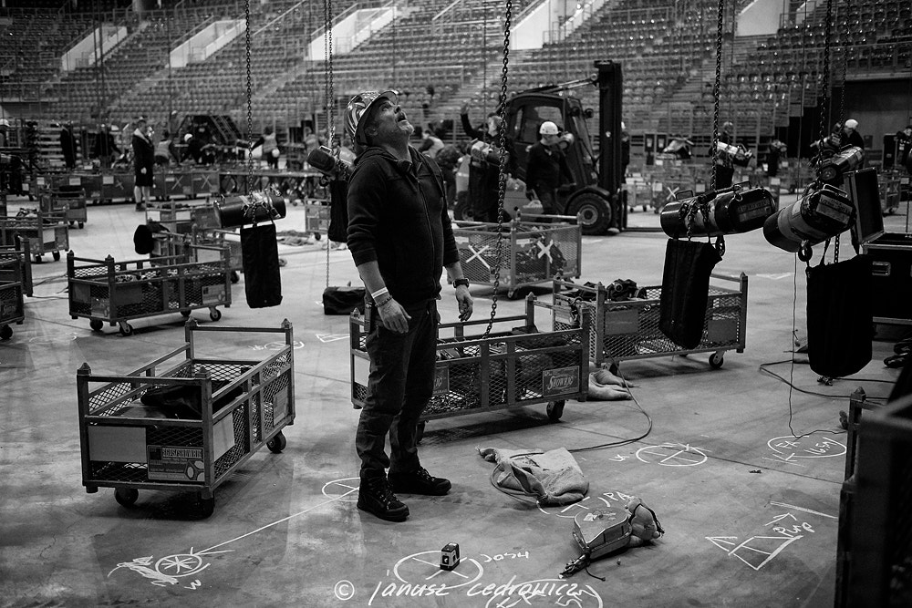 Nikon AF-S Nikkor 24-70mm F2.8G ED sample photo. Riggers make a gig photography