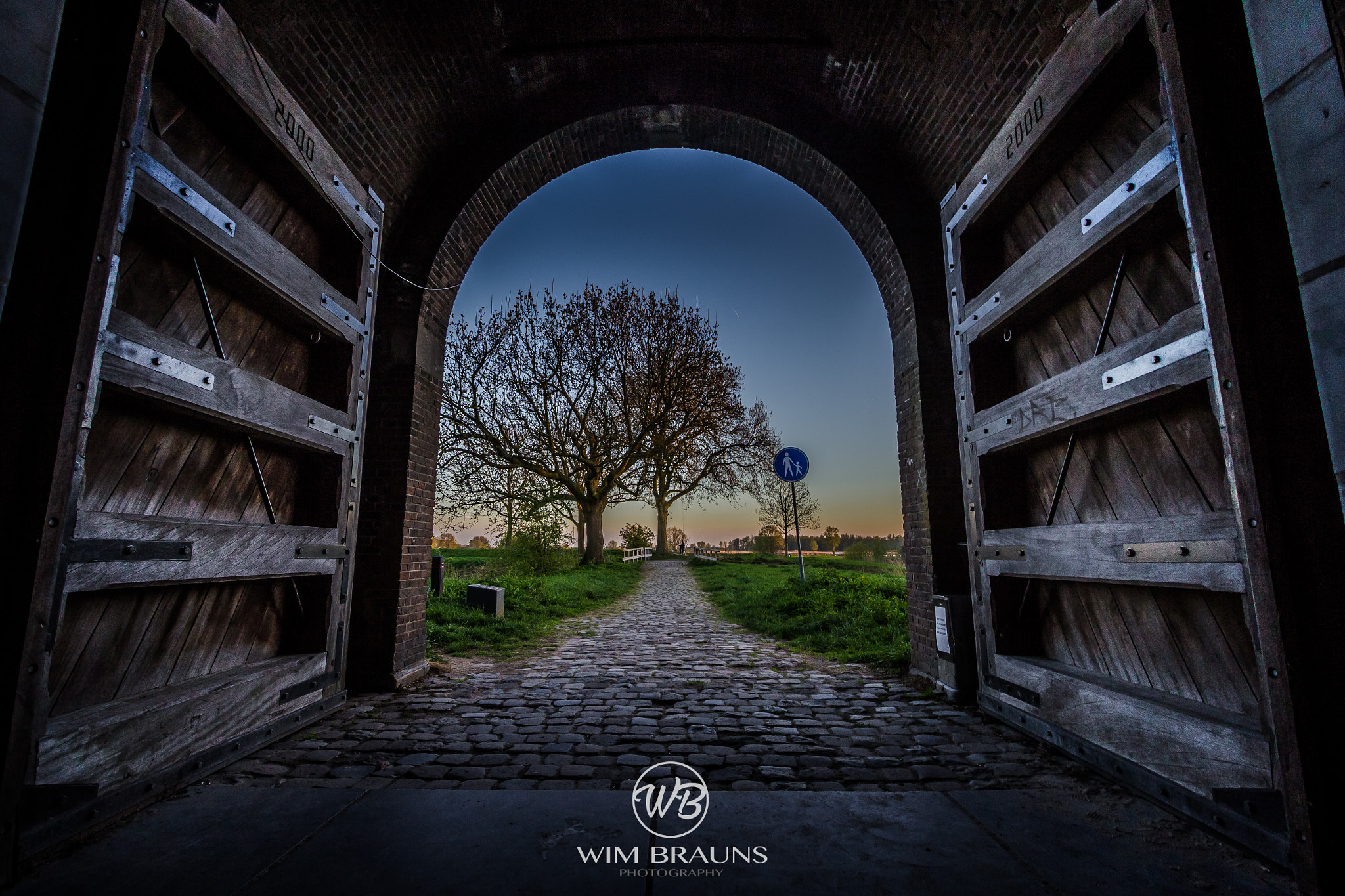 Canon EF-S 10-22mm F3.5-4.5 USM sample photo. Gorinchem sunset photography