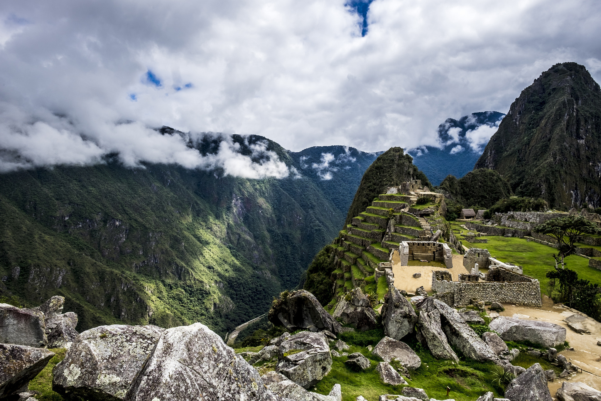 Fujifilm XF 14mm F2.8 R sample photo. Machu picchu photography