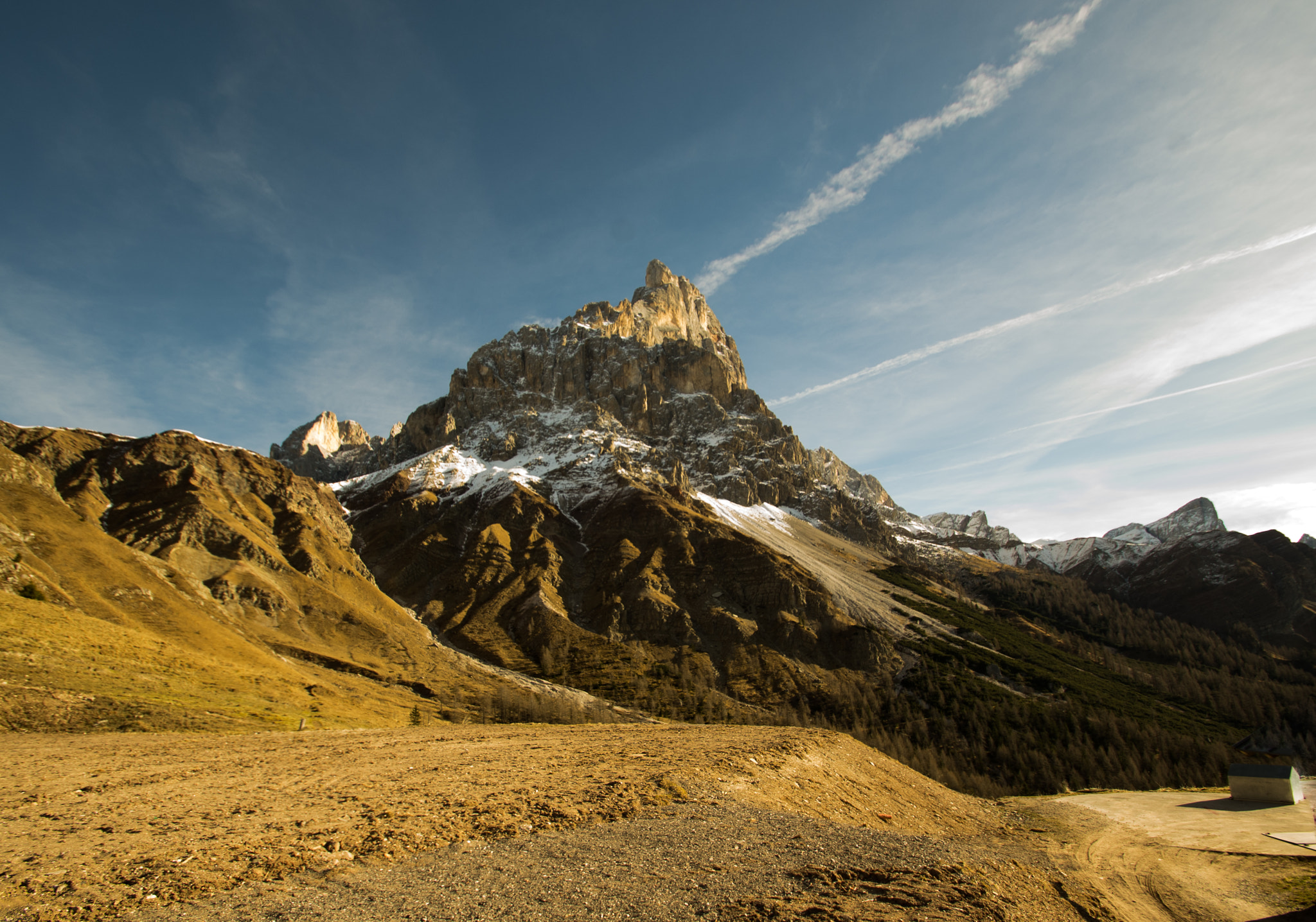 Pentax K-r sample photo. Trail to the top photography
