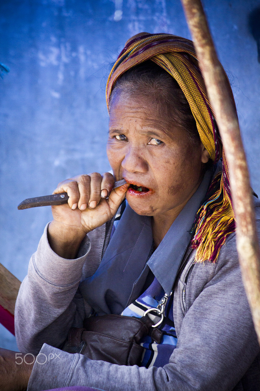 Canon EF-S 55-250mm F4-5.6 IS sample photo. Woman, bajawa market photography