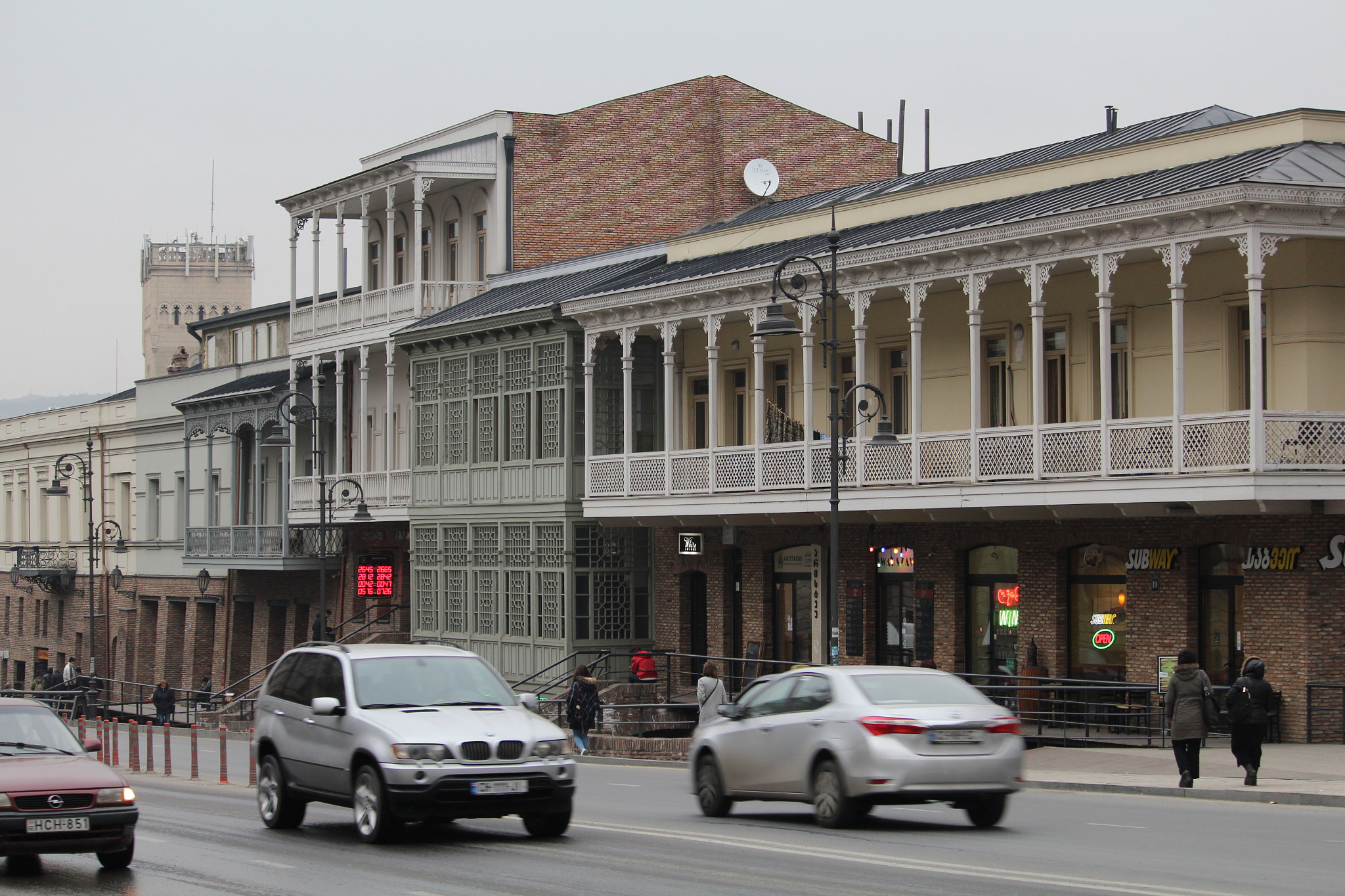 Canon EF-S 55-250mm F4-5.6 IS STM sample photo. City architecture photography