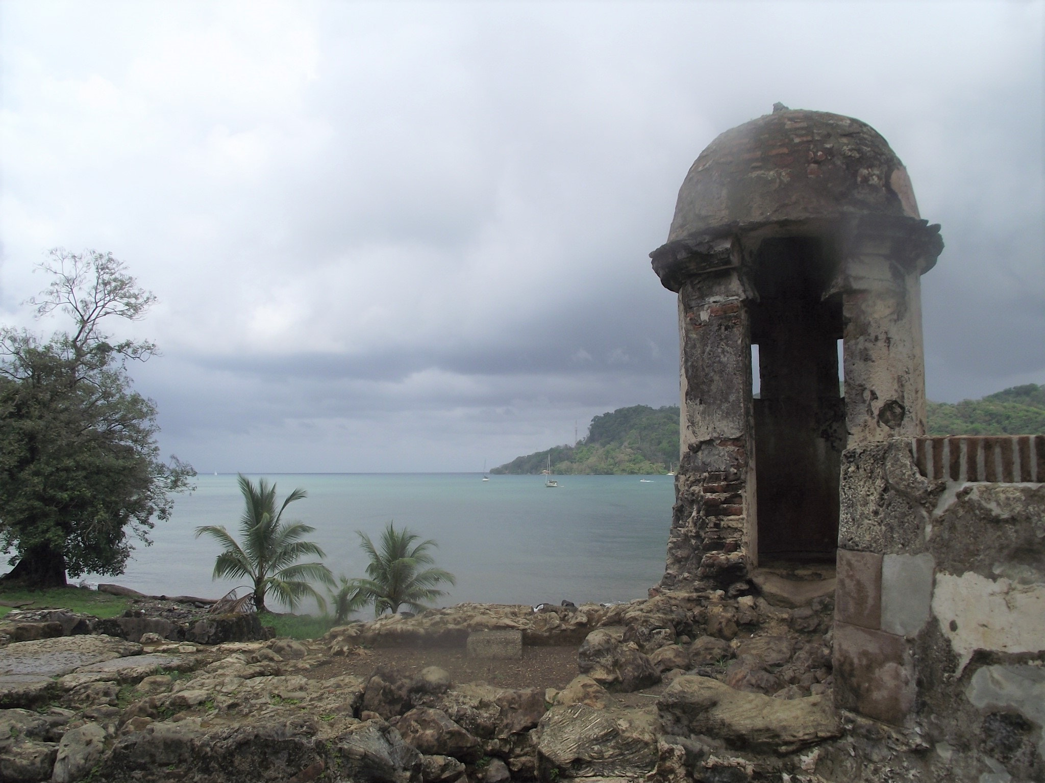 FujiFilm FinePix S1800 (FinePix S1880) sample photo. Portobelo panama () photography