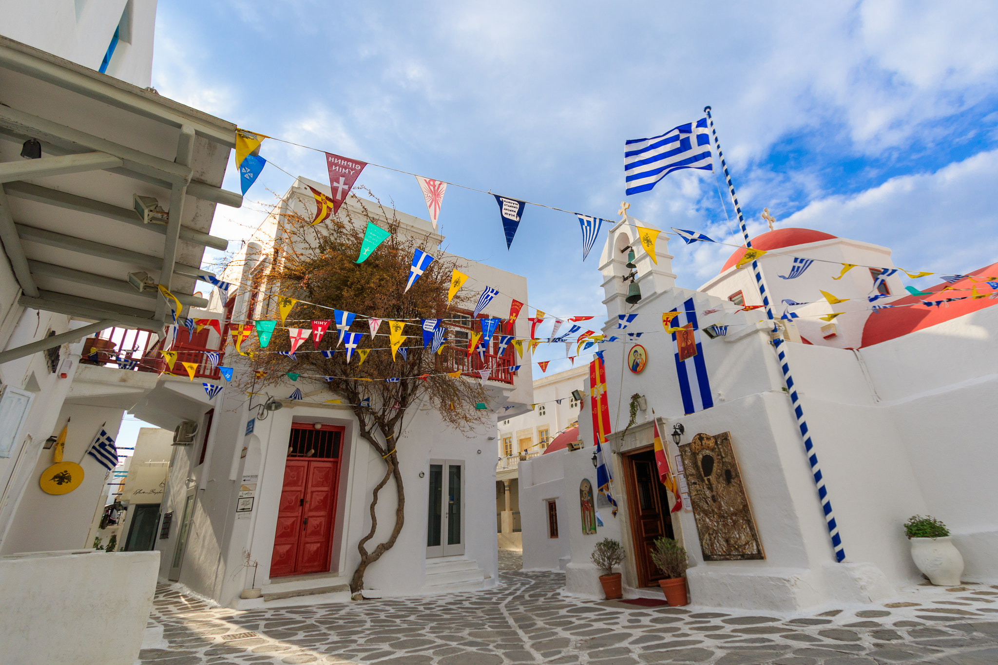 Canon EF-S 10-22mm F3.5-4.5 USM sample photo. Mykonos, greece photography