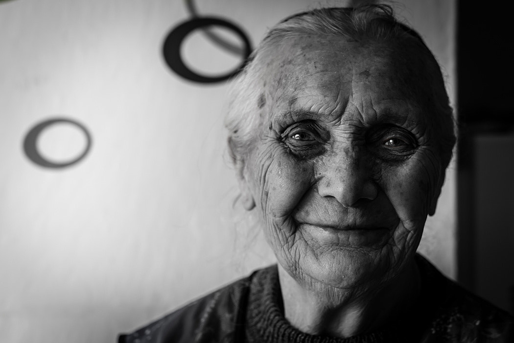 Nikon D7200 + Sigma 50mm F1.4 DG HSM Art sample photo. Black and white and smile :) photography