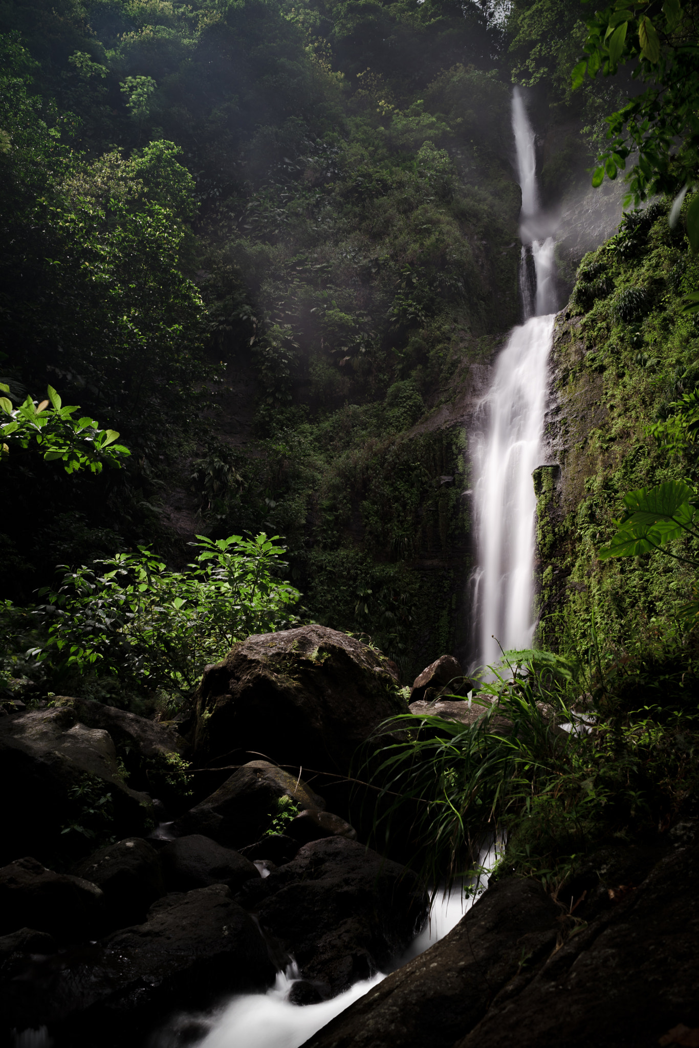 Sony a7 II + Sony FE 28mm F2 sample photo. Moreau's waterfall photography