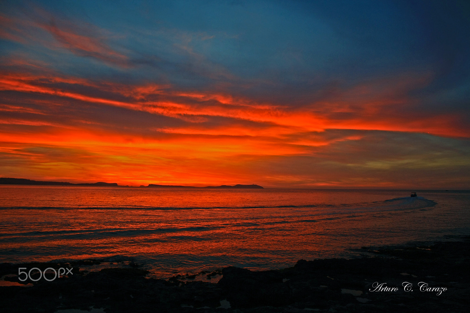 Canon EOS 1000D (EOS Digital Rebel XS / EOS Kiss F) sample photo. Atardecer en el mar de ibiza photography