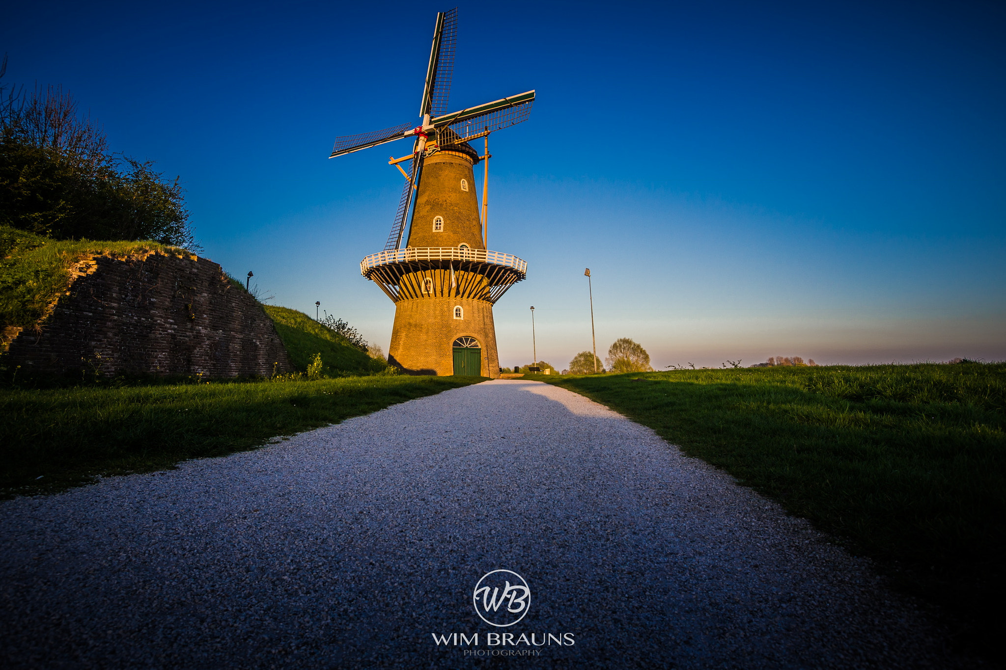 Canon EF-S 10-22mm F3.5-4.5 USM sample photo. Windmill photography