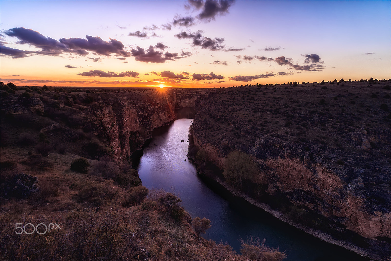 Nikon D750 + Nikon AF-S Nikkor 14-24mm F2.8G ED sample photo. Puesta de sol en el duratón photography