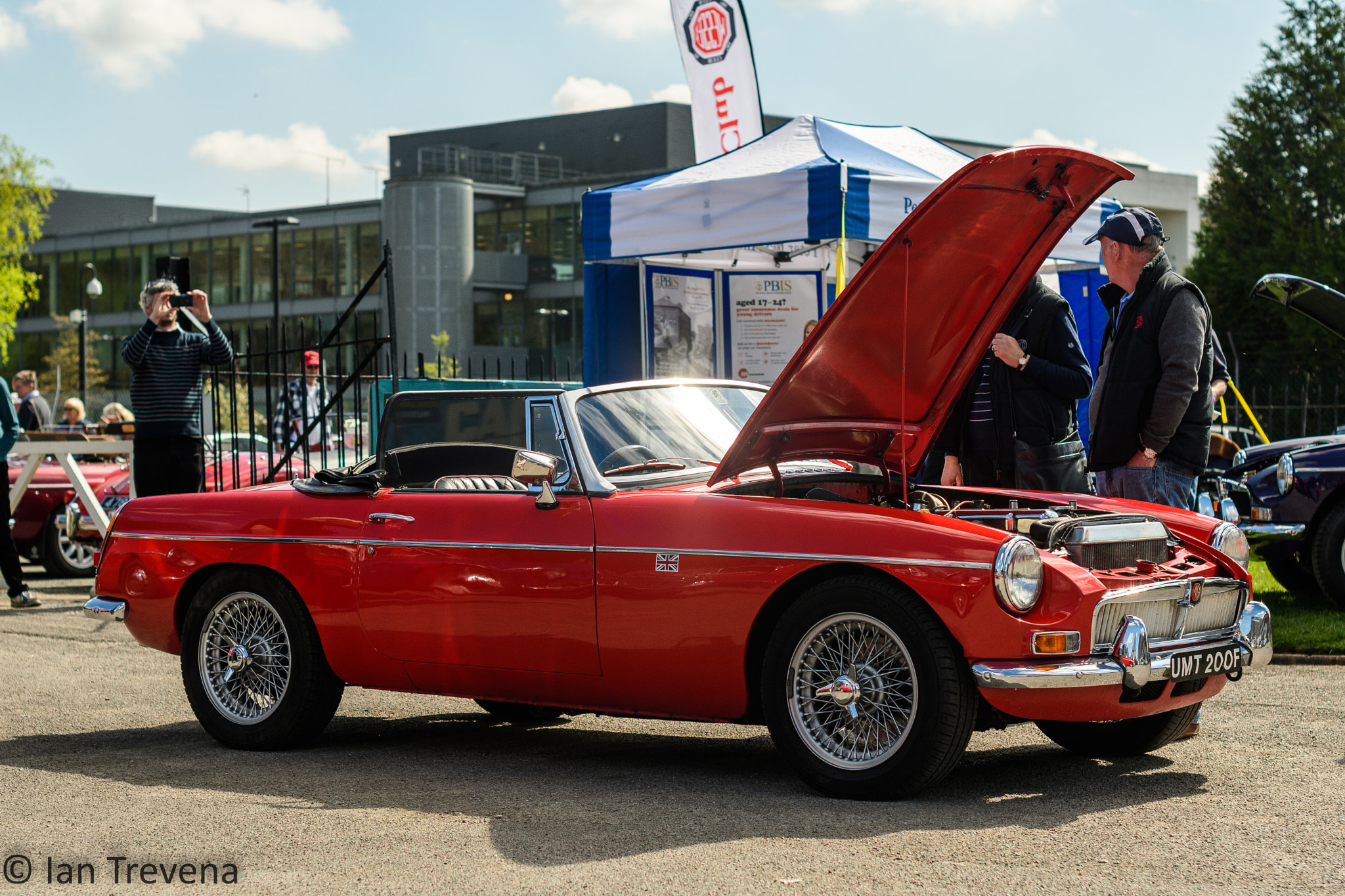 Nikon D500 + Nikon AF-S Nikkor 50mm F1.4G sample photo. Brooklands mg era day photography