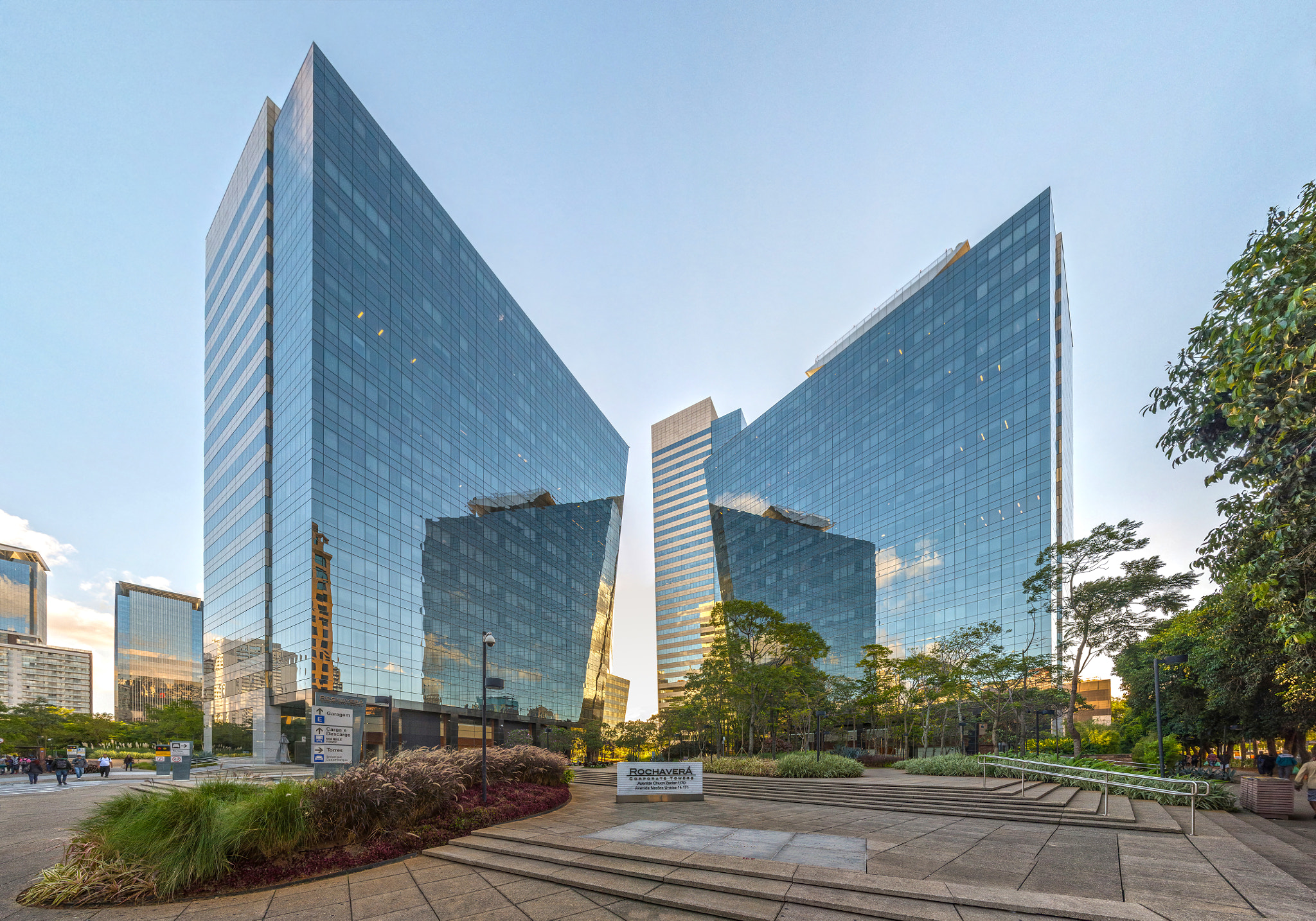 Sigma 18-50mm F2.8 EX DC Macro sample photo. Rochaverá corporate towers são paulo brazil photography