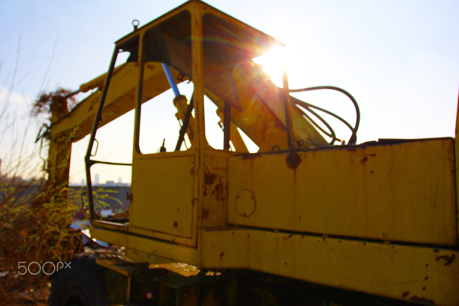 Canon EOS 60D + Canon EF 17-40mm F4L USM sample photo. Excavator photography