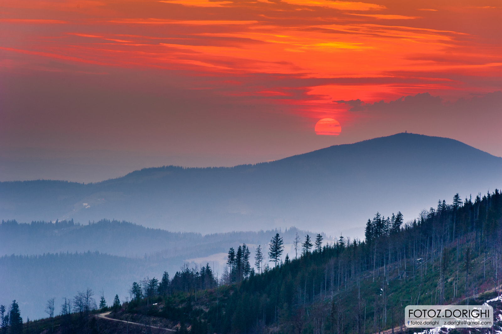 Nikon D700 + Nikon AF-Nikkor 80-200mm F2.8D ED sample photo. Sunset in polish beskid mountains photography