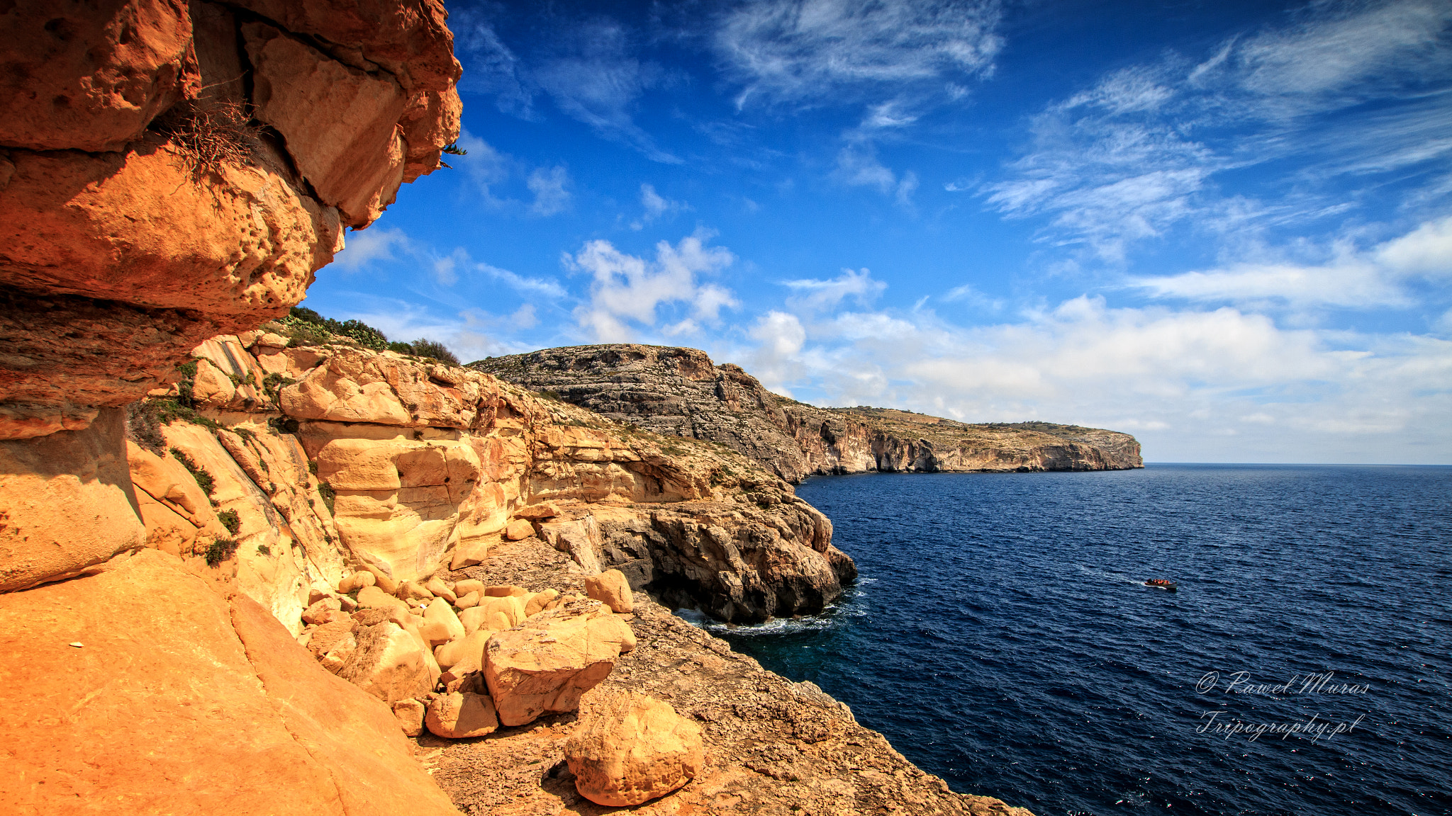 Canon EOS 70D + Sigma 10-20mm F3.5 EX DC HSM sample photo. Blue grotto photography