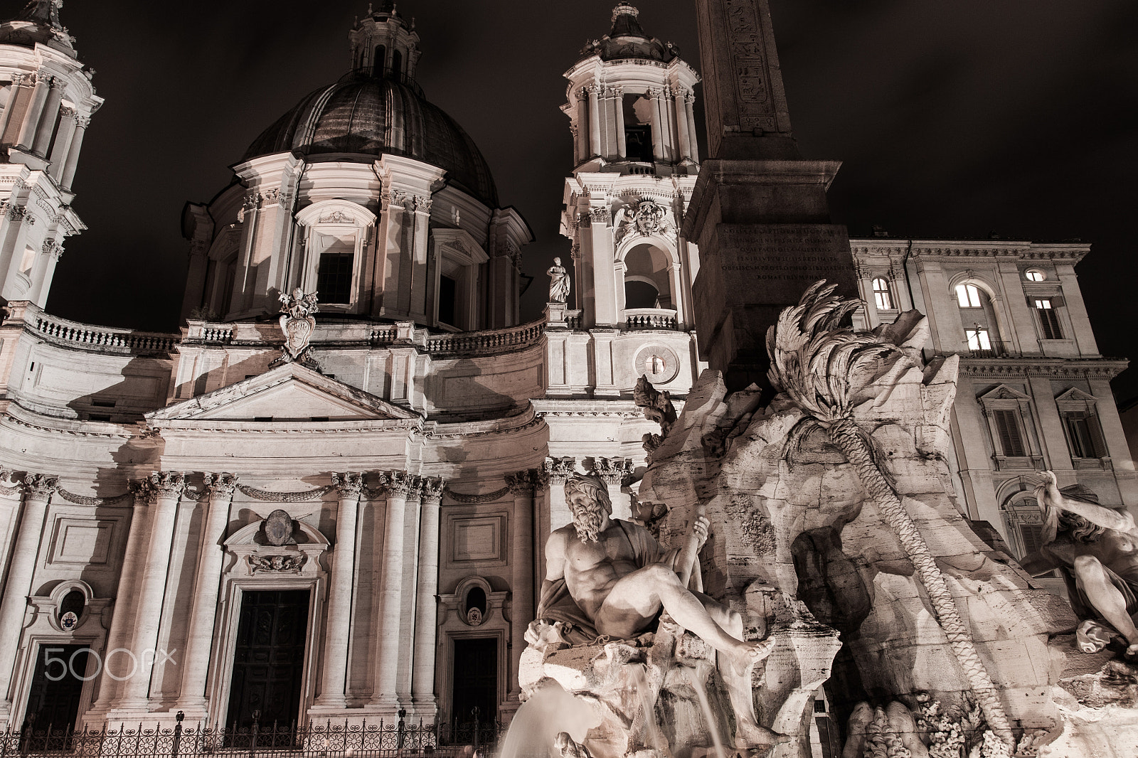 Canon EOS 500D (EOS Rebel T1i / EOS Kiss X3) sample photo. Piazza navona at night photography