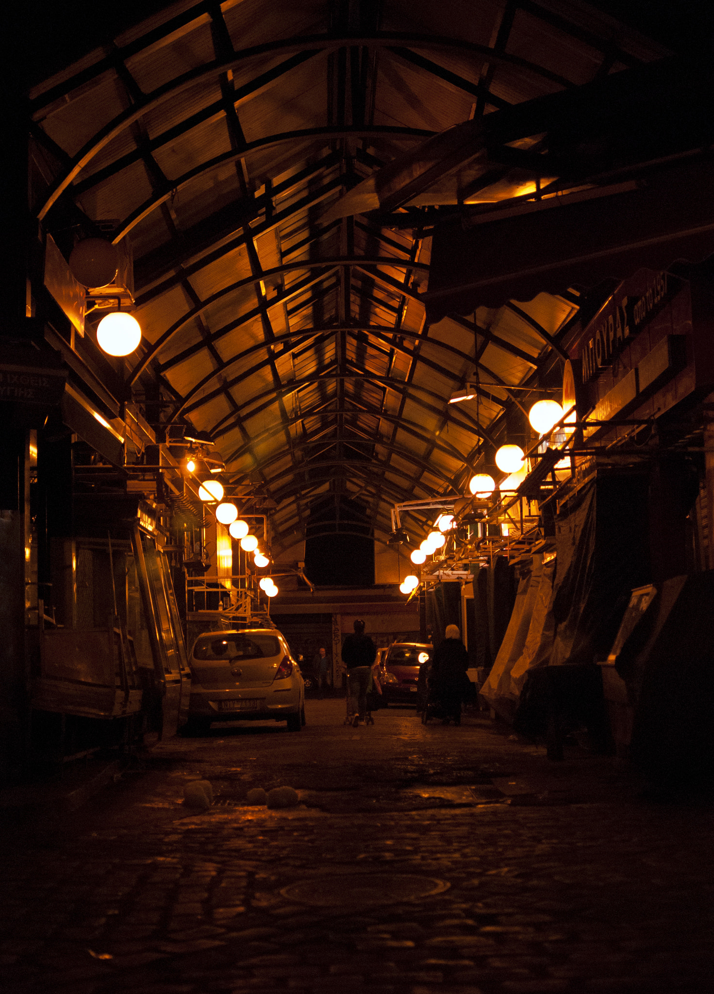 Nikon D60 + Nikon AF-S DX Nikkor 35mm F1.8G sample photo. Kapani old market - thessaloniki photography