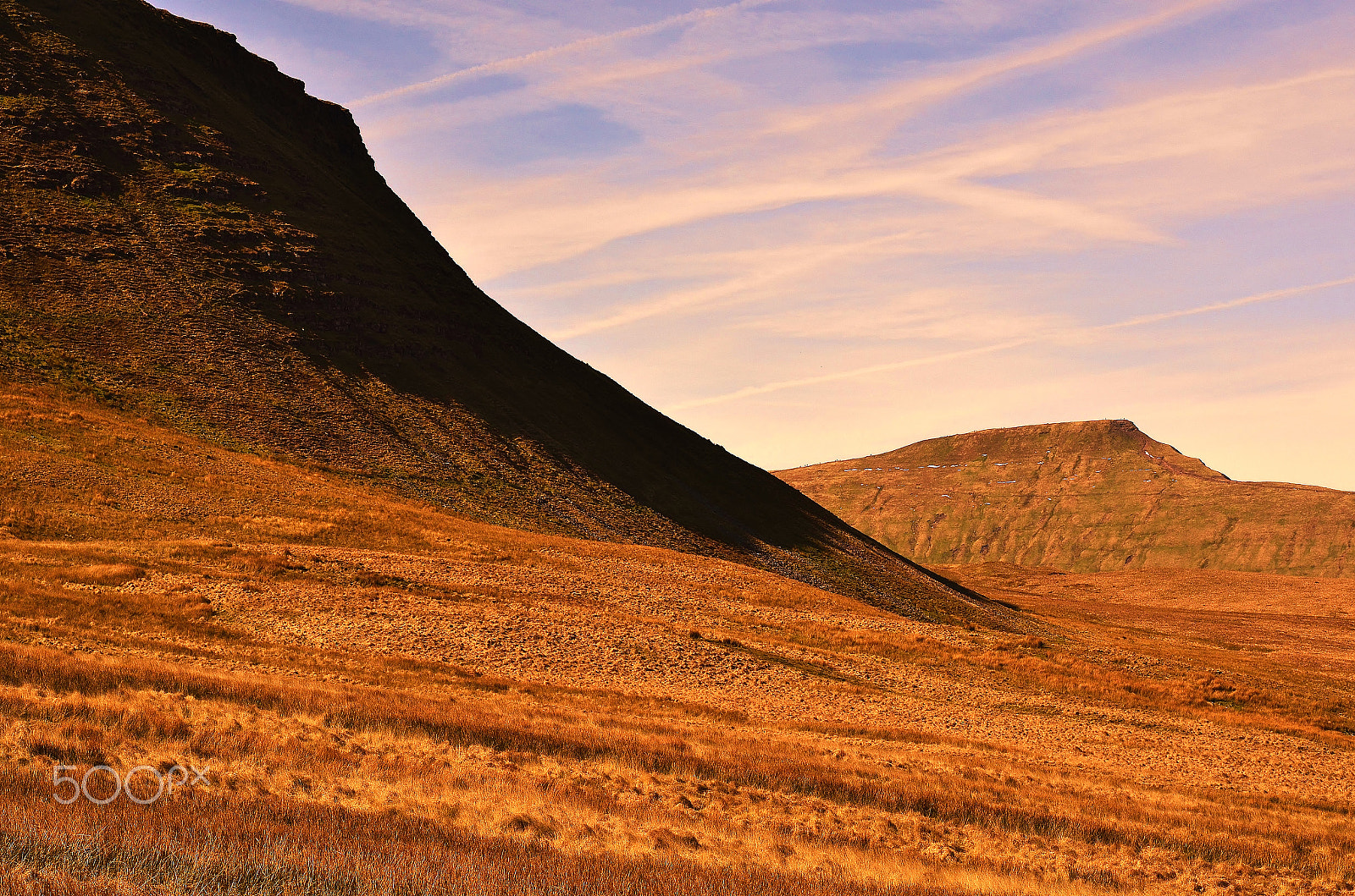 Sigma 70-300mm F4-5.6 APO DG Macro sample photo. Sunset light up in the mountains photography