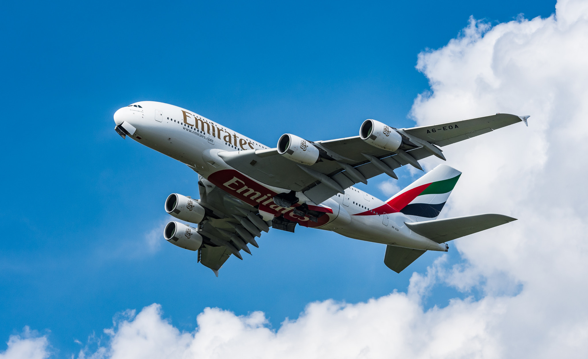 Nikon D7200 + Sigma 70-200mm F2.8 EX DG OS HSM sample photo. Emirates airbus a380 photography