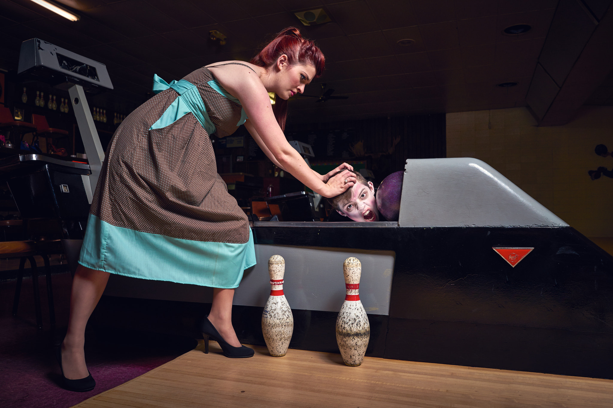 Sony FE 28mm F2 sample photo. Zombie in ball return photography
