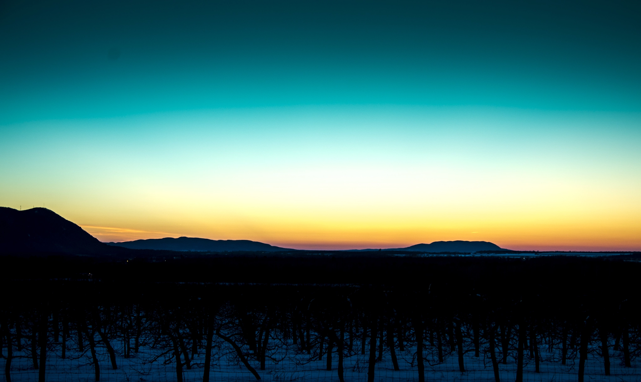 Pentax K-30 sample photo. In my rear view mirror, the sun is going down photography