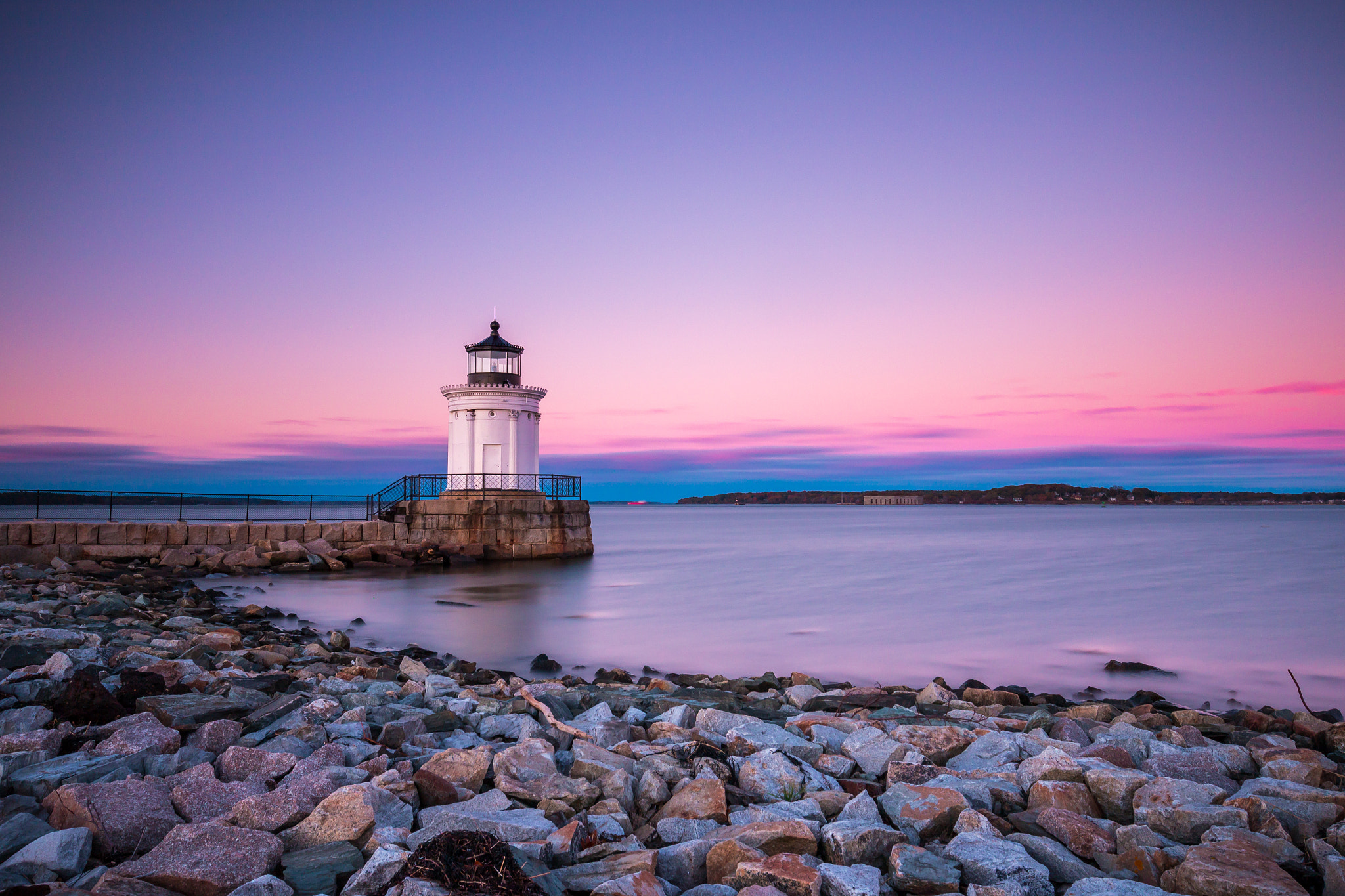 Canon EOS 70D + Canon EF 16-35mm F4L IS USM sample photo. Pastel sunset at bug light, portland photography