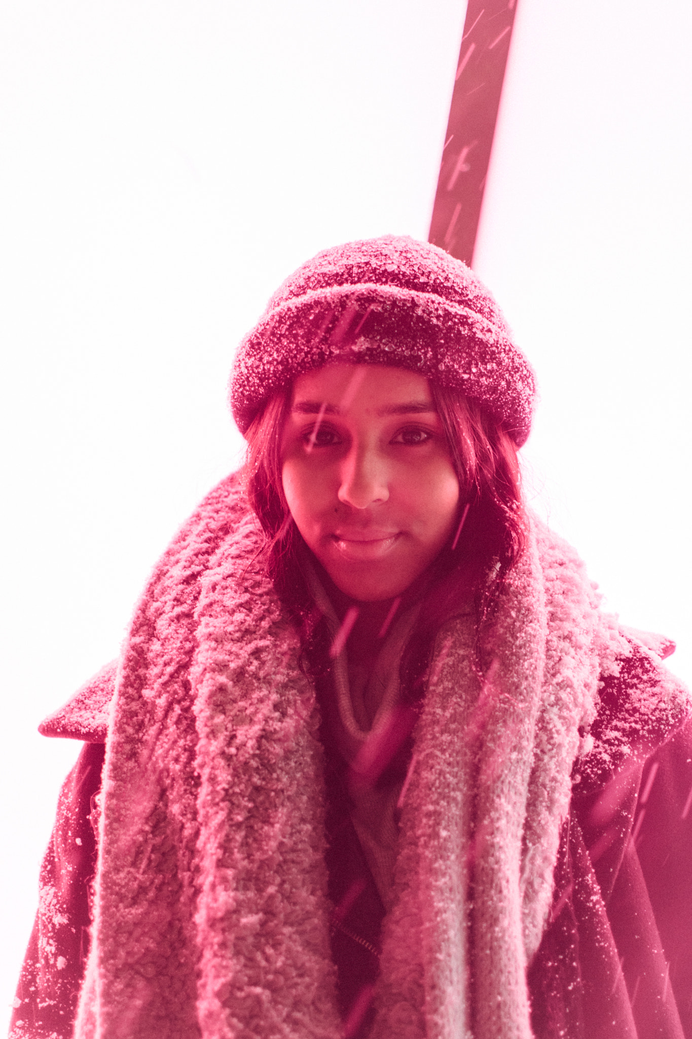 Nikon D5500 + Nikon AF-S DX Nikkor 35mm F1.8G sample photo. Pink + white photography
