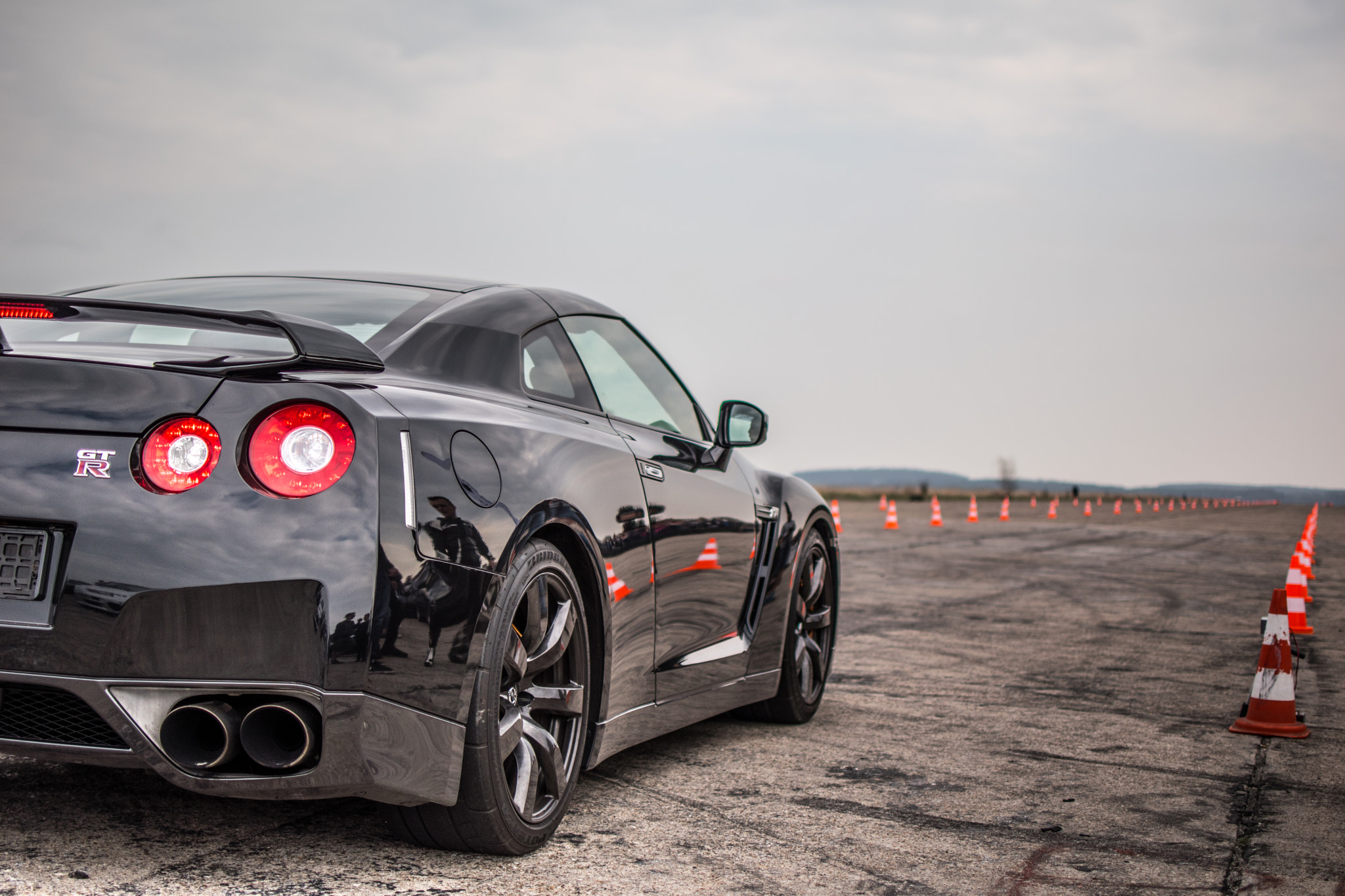 Nikon D5500 + Nikon AF-S DX Nikkor 35mm F1.8G sample photo. Nissan gtr chojna 2017 photography