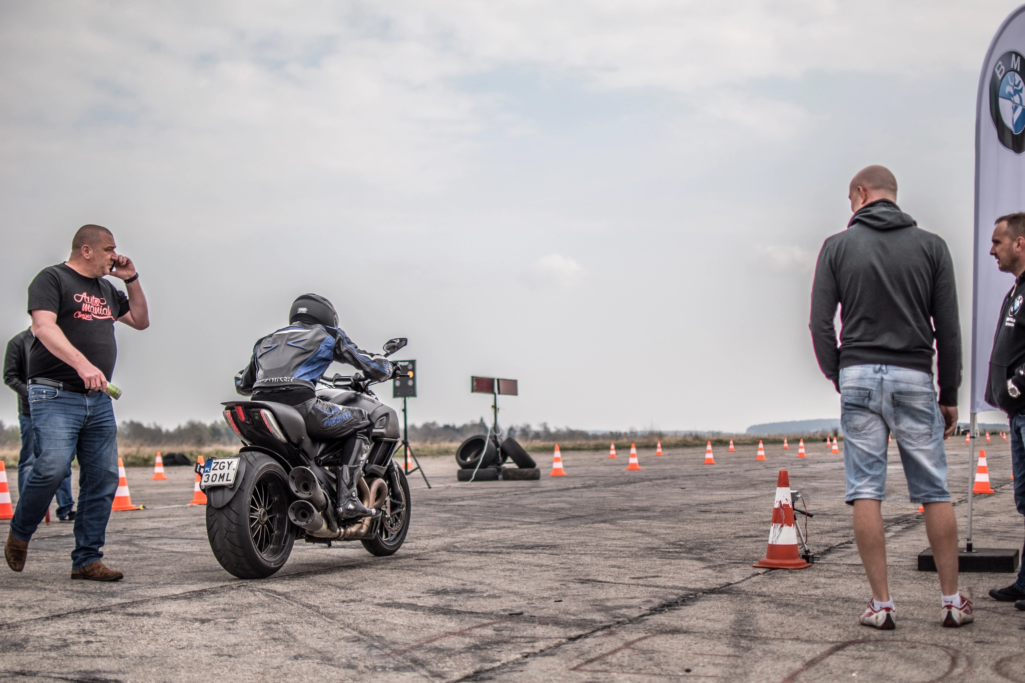 Nikon D5500 + Nikon AF-S DX Nikkor 35mm F1.8G sample photo. Ducati diavel chojna 2017 photography