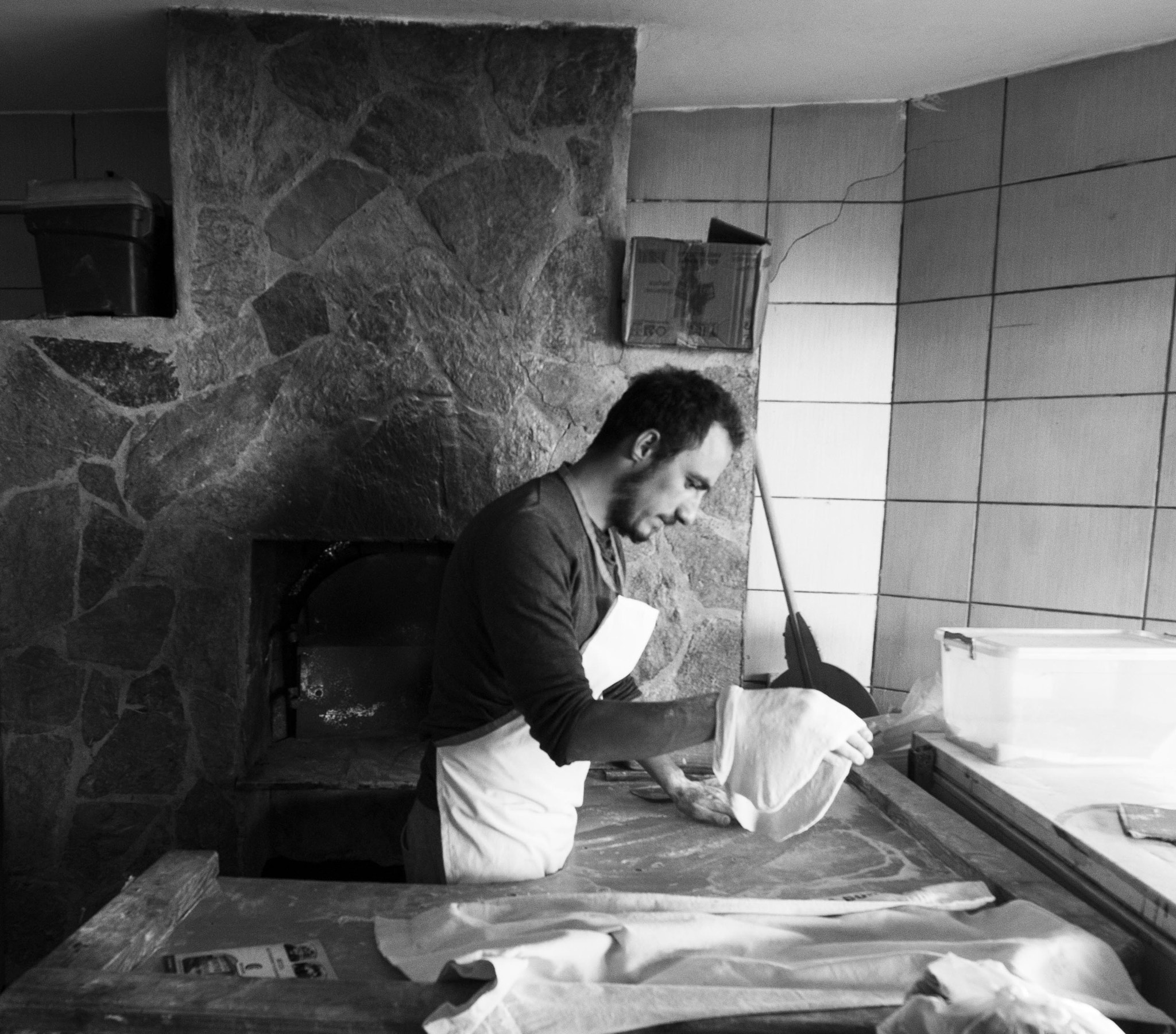 Nikon AF-S Nikkor 14-24mm F2.8G ED sample photo. A turkish pita maker in his oven black sea riva turkey photography
