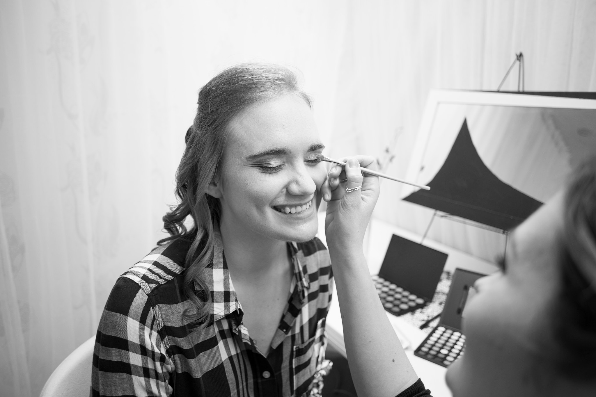 Canon EOS 6D + Canon EF 24mm F2.8 IS USM sample photo. Bride getting ready. photography